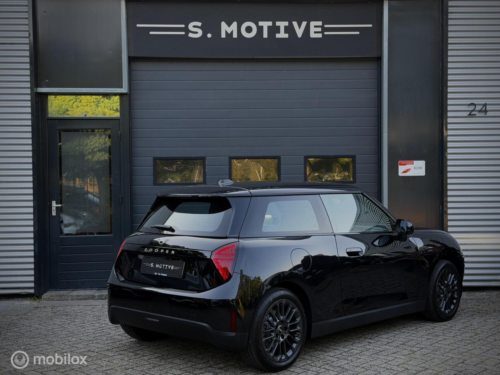 Foto van Mini Cooper E