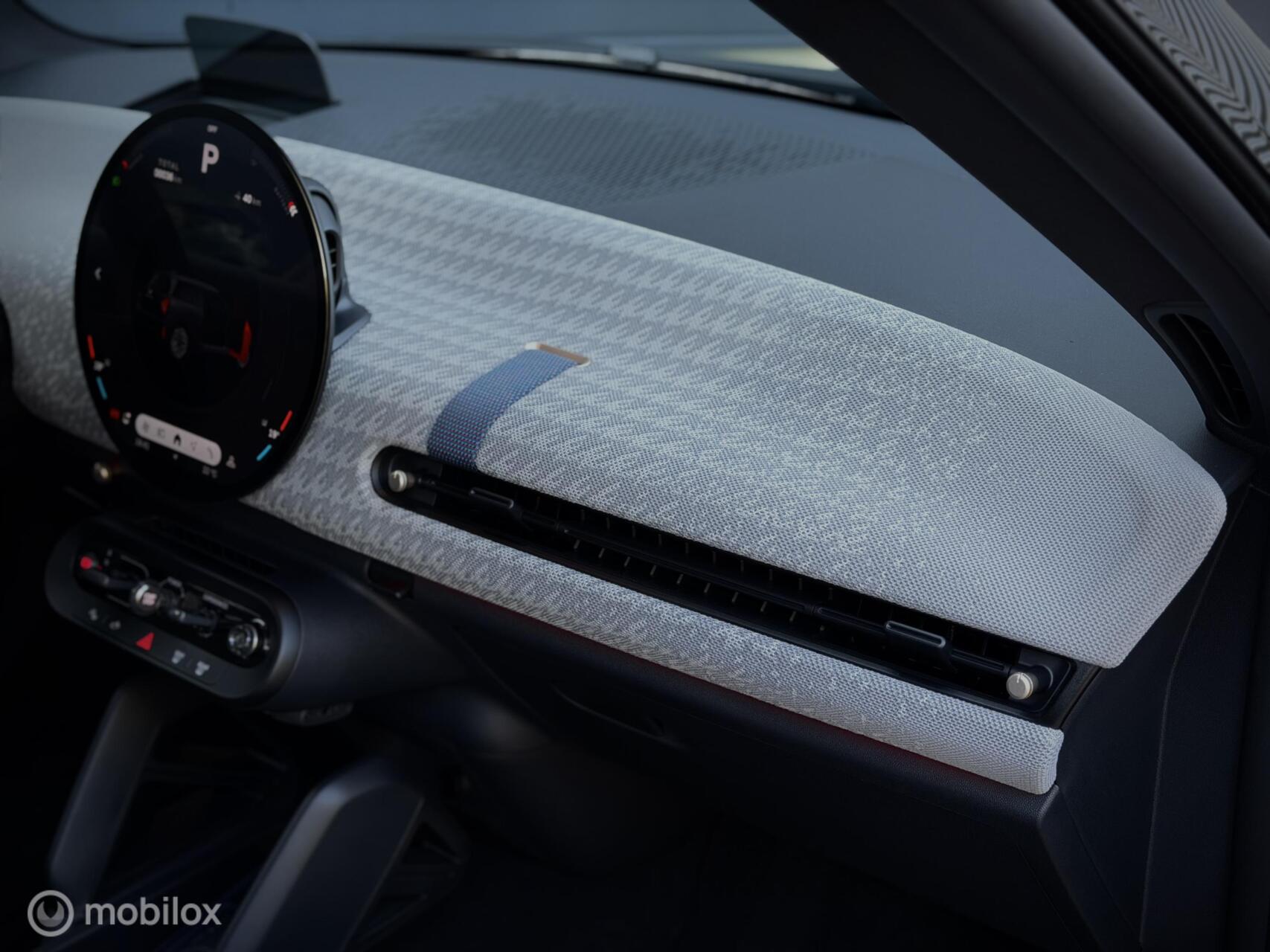 Foto van Mini Cooper E