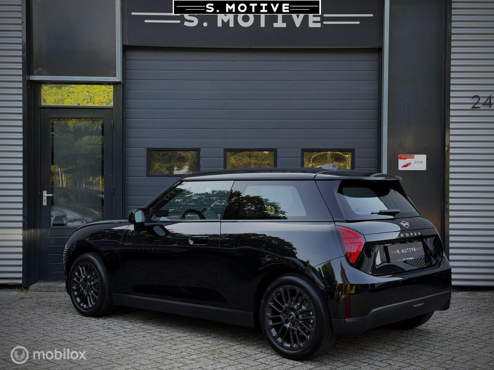 Foto van Mini Cooper E