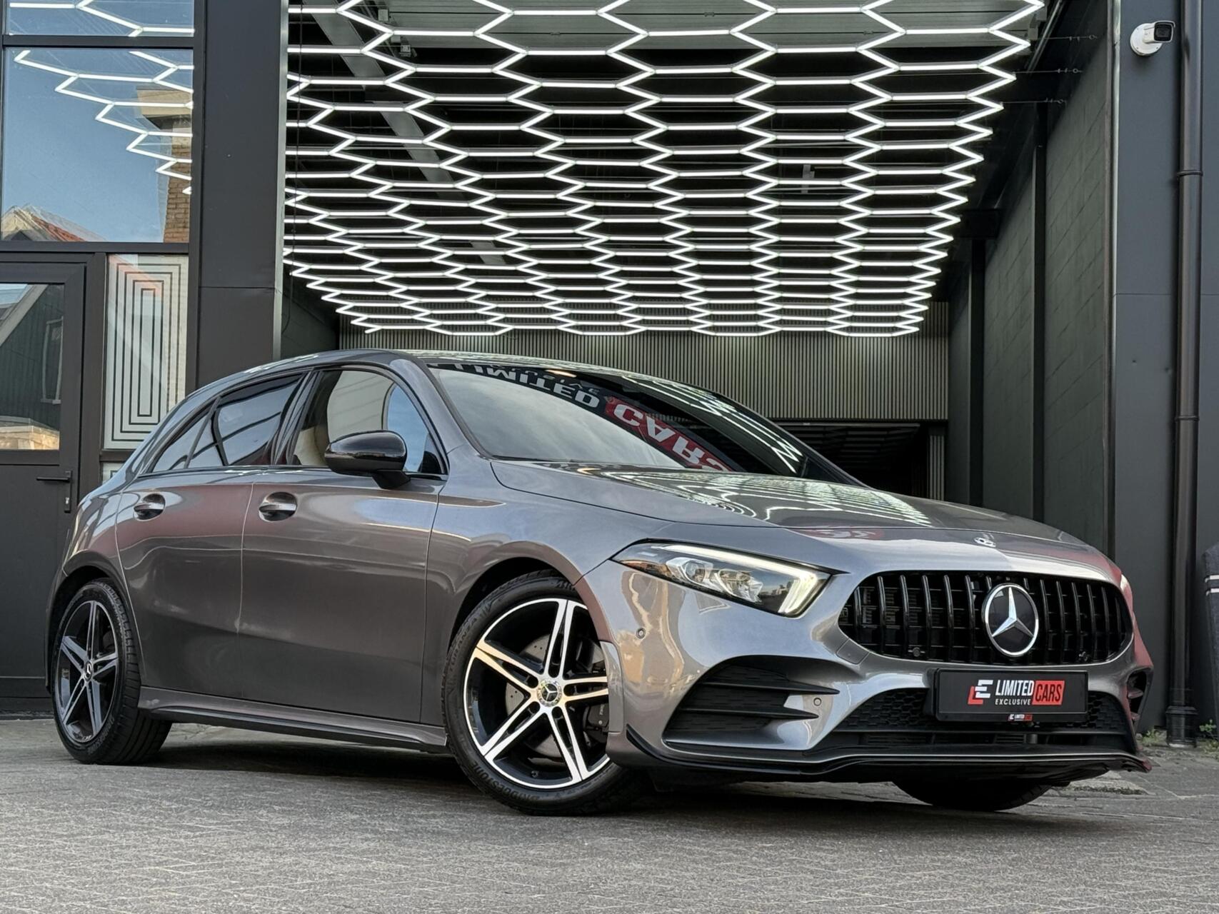 Mercedes-Benz A 220 220 AMG A45 Pakket | Ambient | Camera | 2019 - voorkant