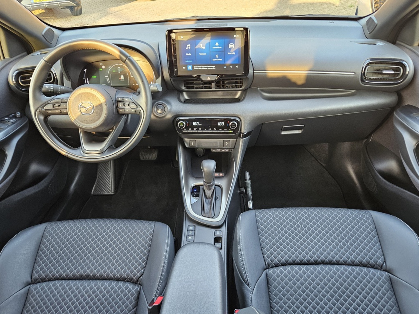 Foto van Mazda Mazda2 Hybrid