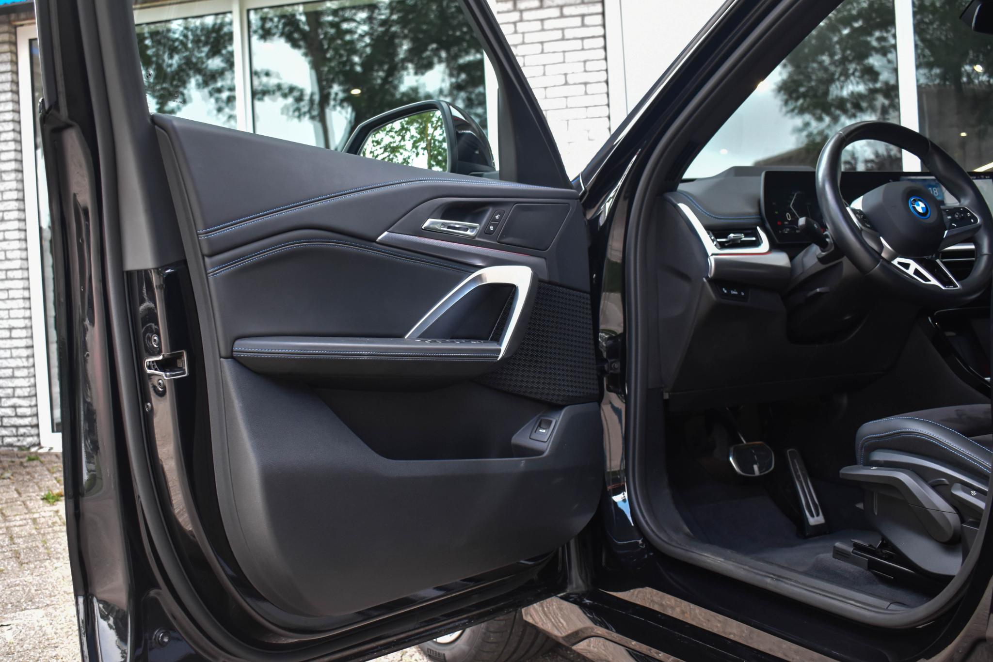 Foto van BMW X1 Xdrive25e