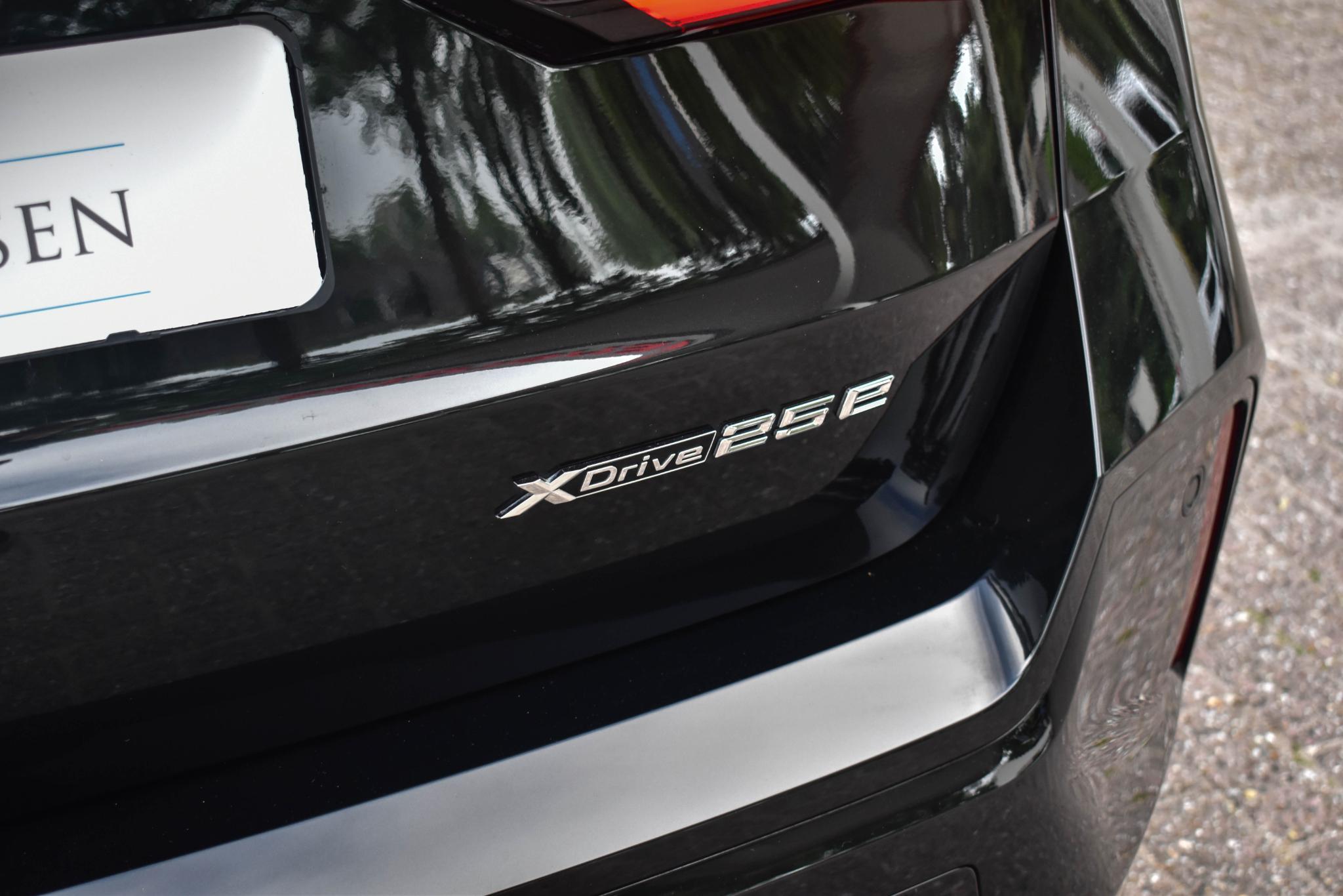 Foto van BMW X1 Xdrive25e