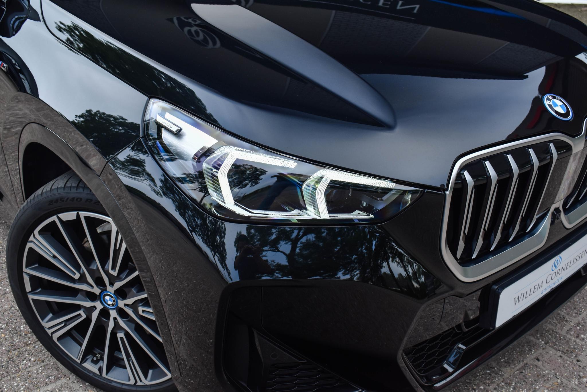 Foto van BMW X1 Xdrive25e