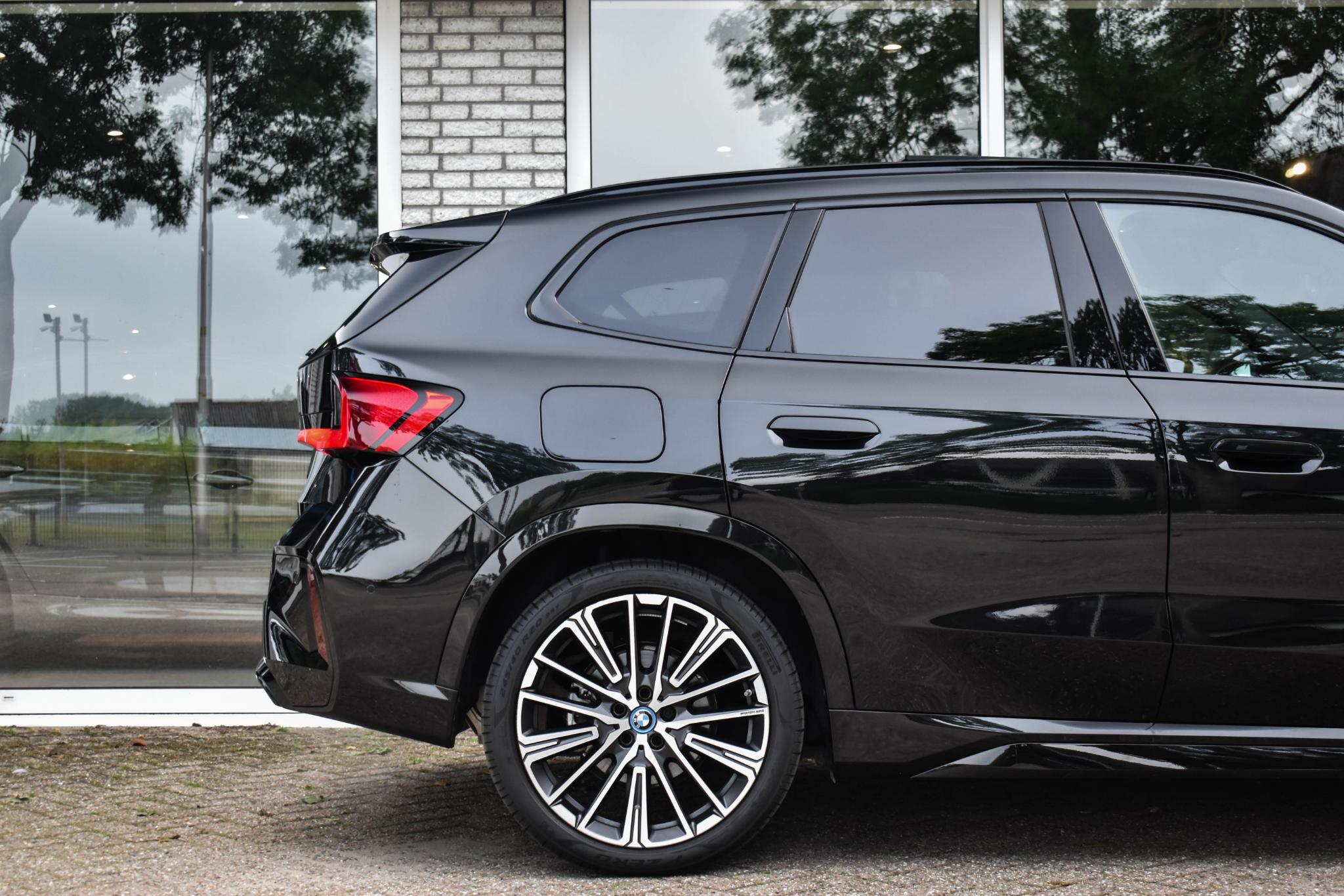 Foto van BMW X1 Xdrive25e