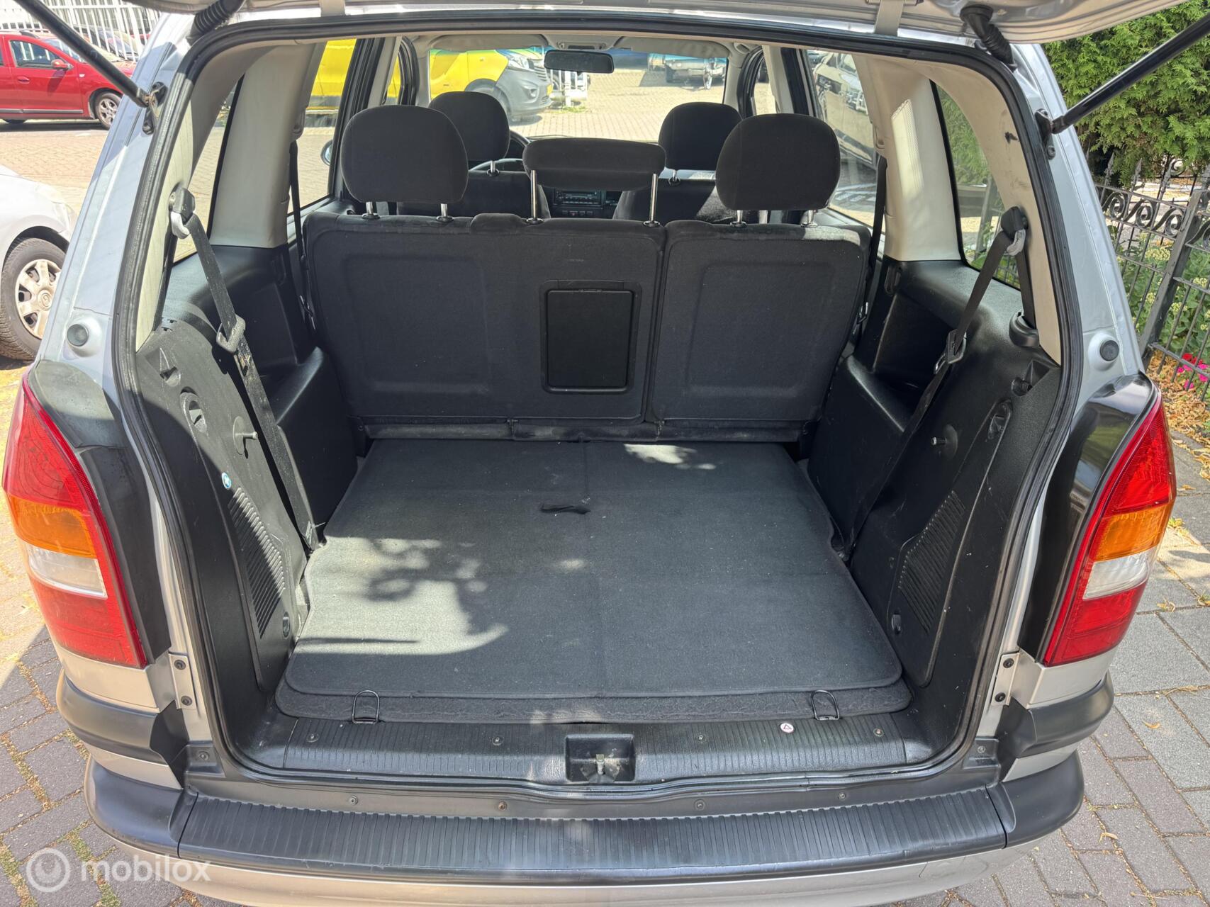 Foto van Opel Zafira-a