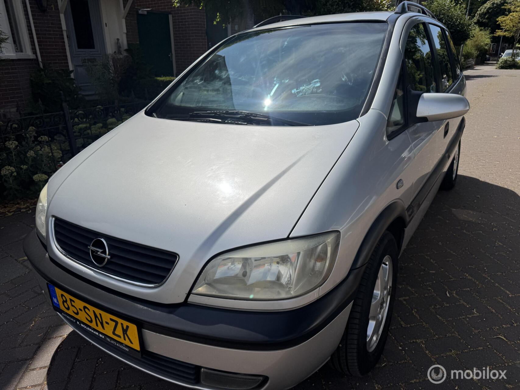 Opel Zafira-a 1.8-16V Elegance 2000 - voorkant