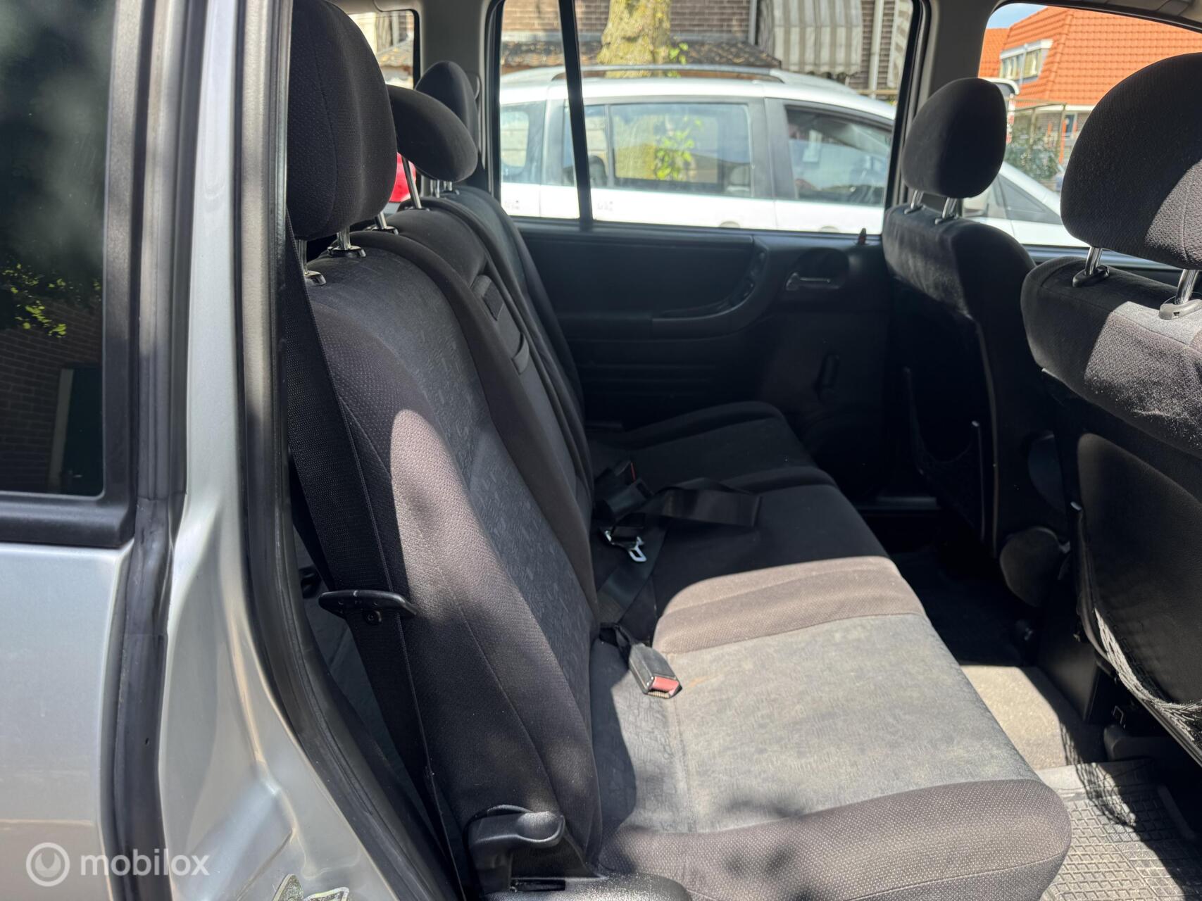 Foto van Opel Zafira-a