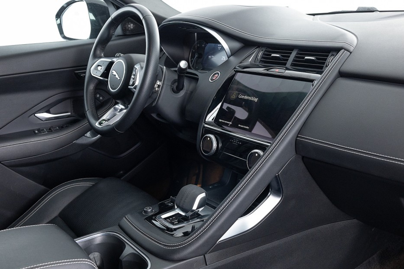 Foto van Jaguar E-pace