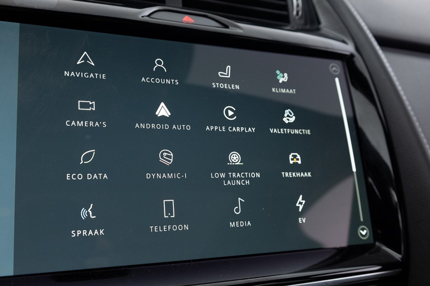 Foto van Jaguar E-pace