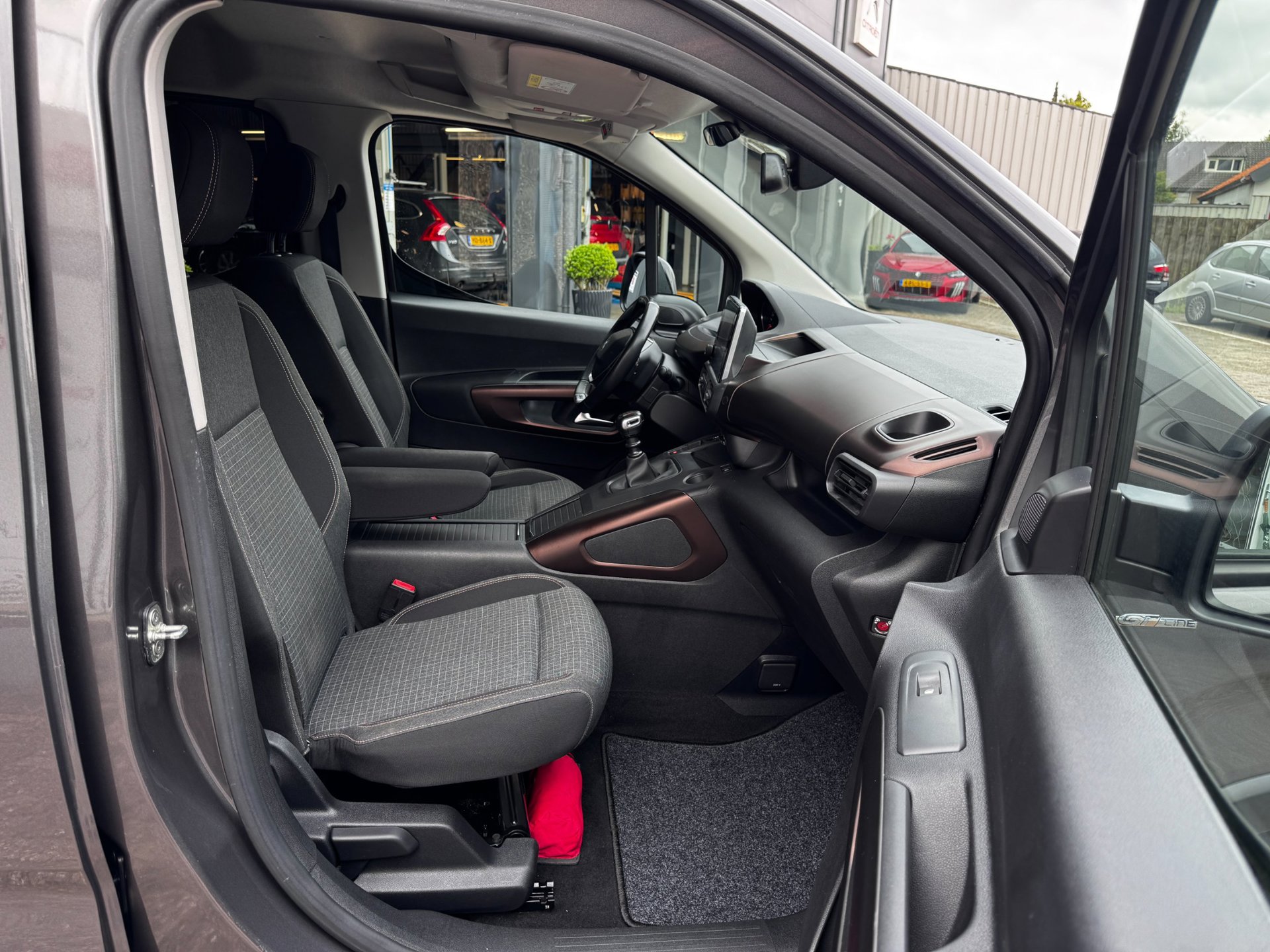 Foto van Peugeot Rifter