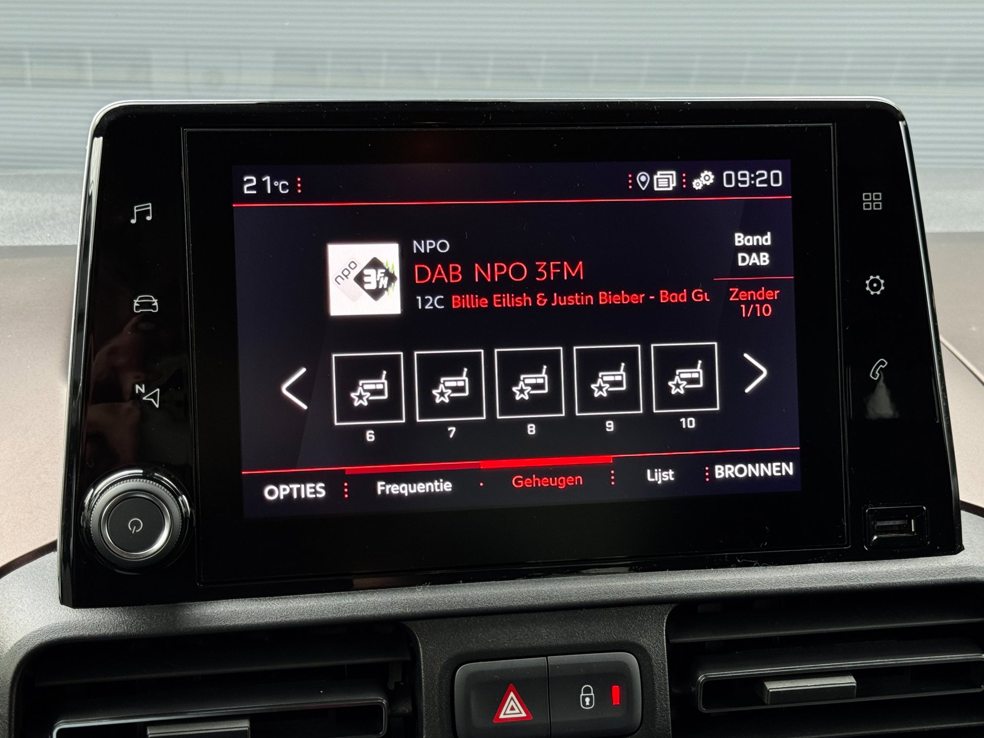 Foto van Peugeot Rifter
