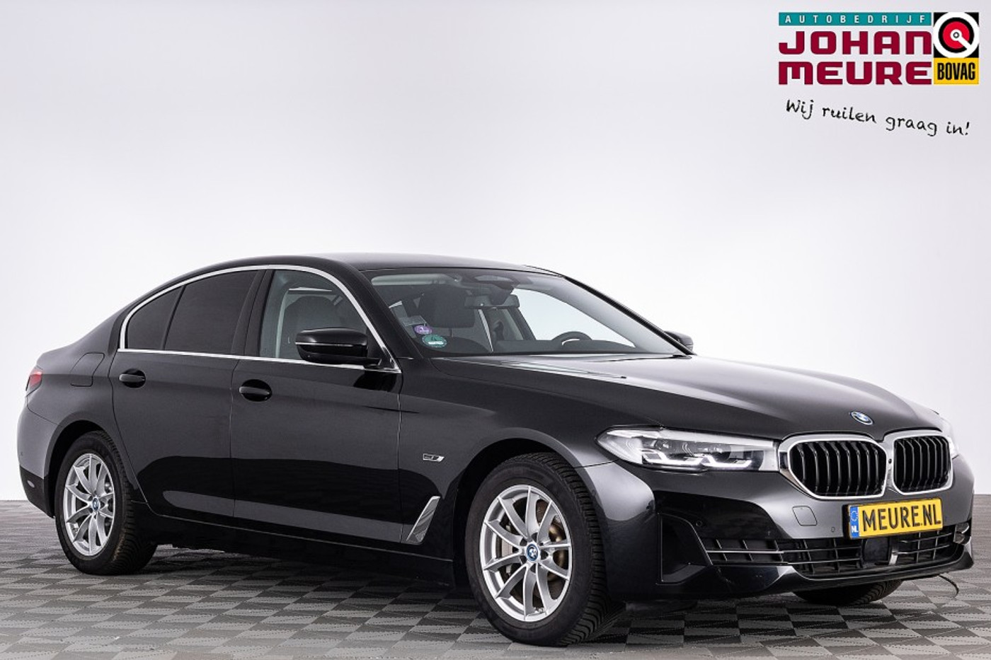 BMW 5 Series 530e xDrive | LEDER | EL. STOELEN | 360 Camera | PHEV . 2022 - voorkant