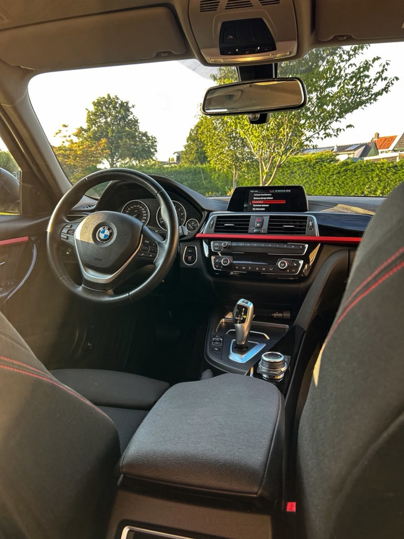Foto van BMW 318i