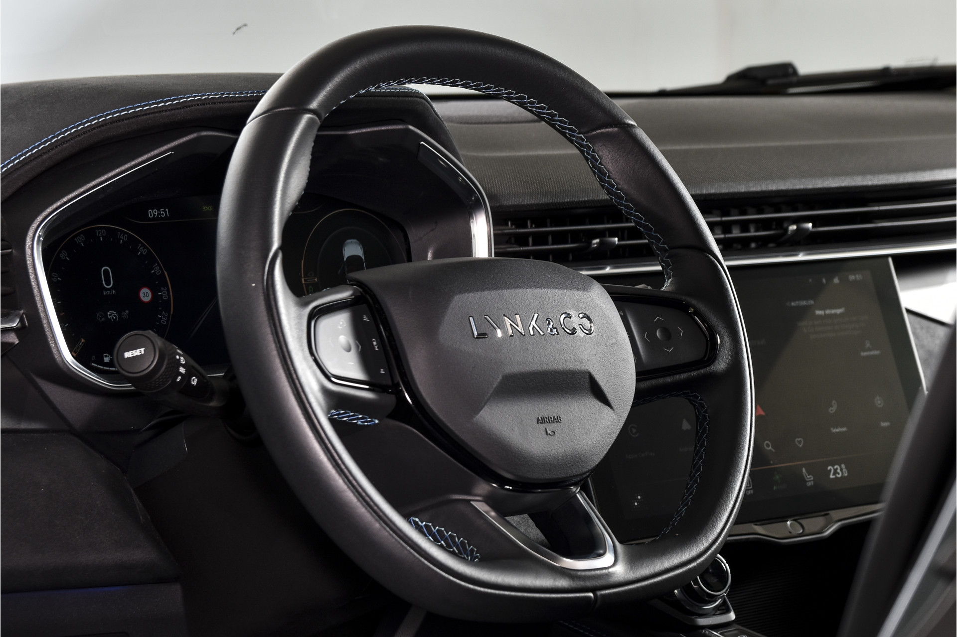 Foto van Lynk&co LYNK & Co 01