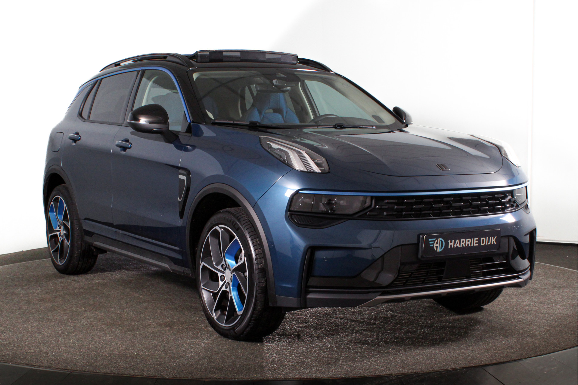 Foto van Lynk&co LYNK & Co 01