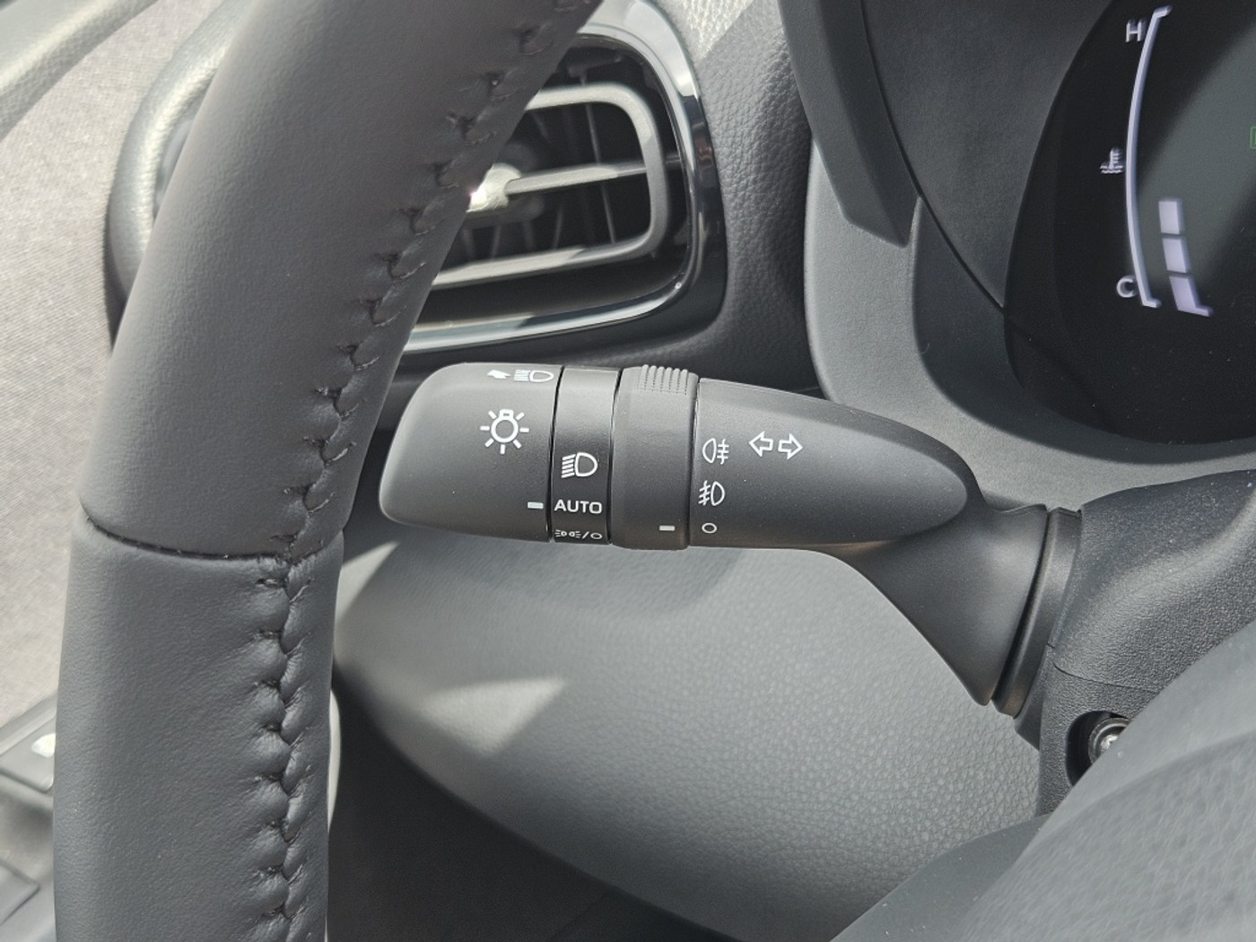 Foto van Mazda Mazda2 Hybrid