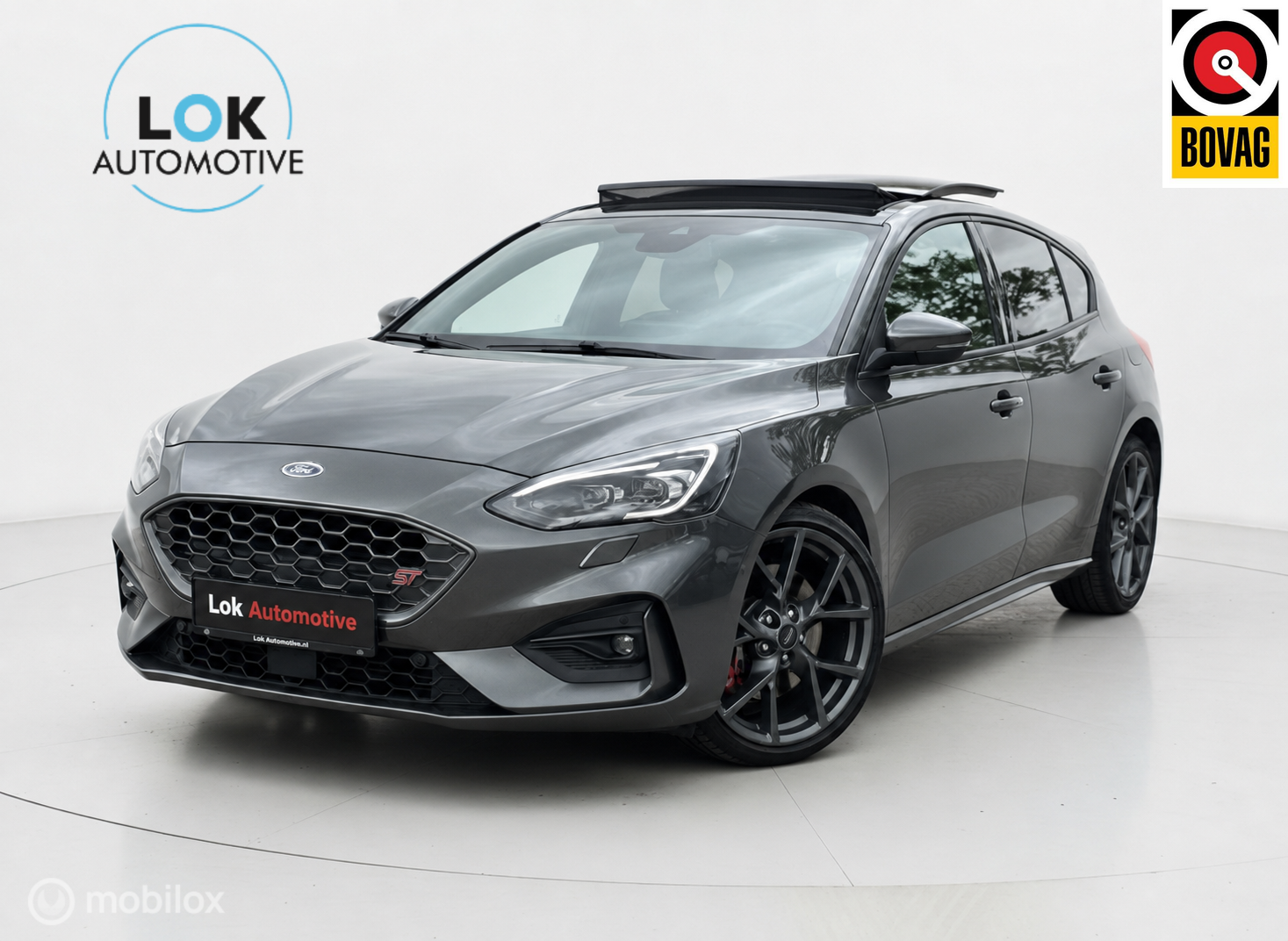 Ford Focus 2.3 EcoBoost ST-3 PANO|B&O|KEYLESS|CAMERA|280PK| 2019 - voorkant