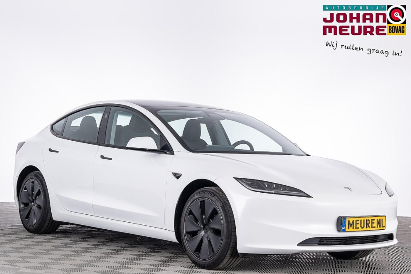 Tesla Model 3 Standard Range | CAMERA | PANORAMADAK | LEDER 2024 - voorkant