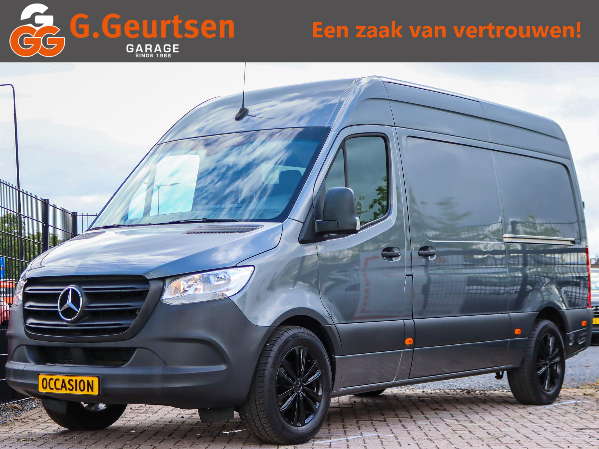 Mercedes-Benz Sprinter 316CDI 163PK L2H2 2-Schuifdeuren, 2800KG trekhaak, 2019 - voorkant