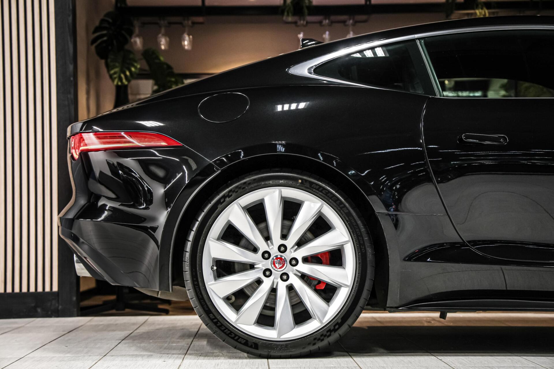 Foto van Jaguar F-type