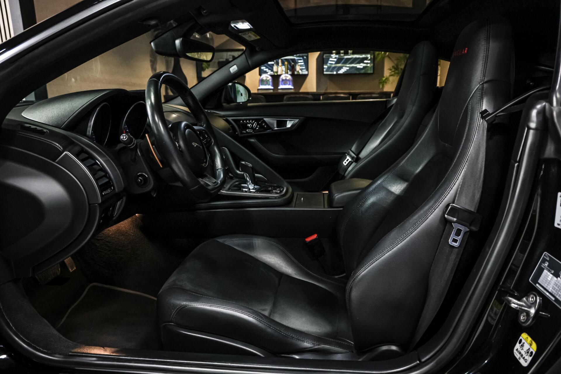Foto van Jaguar F-type