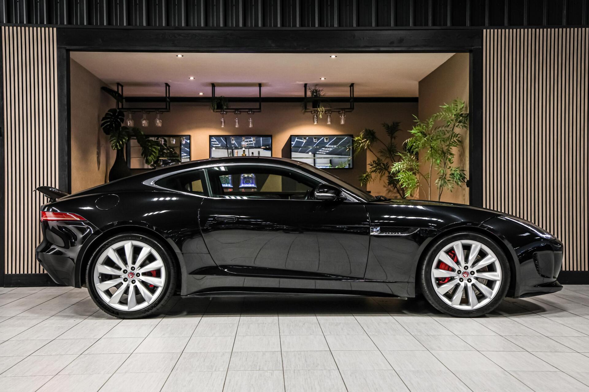 Foto van Jaguar F-type