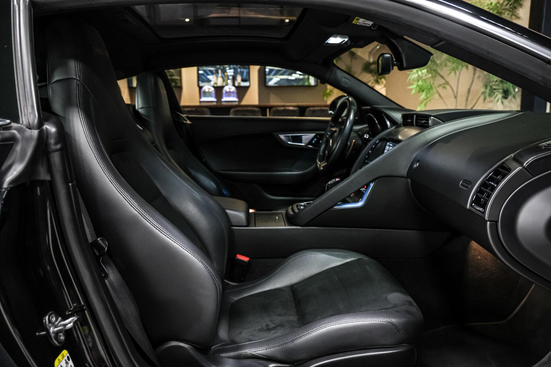 Foto van Jaguar F-type