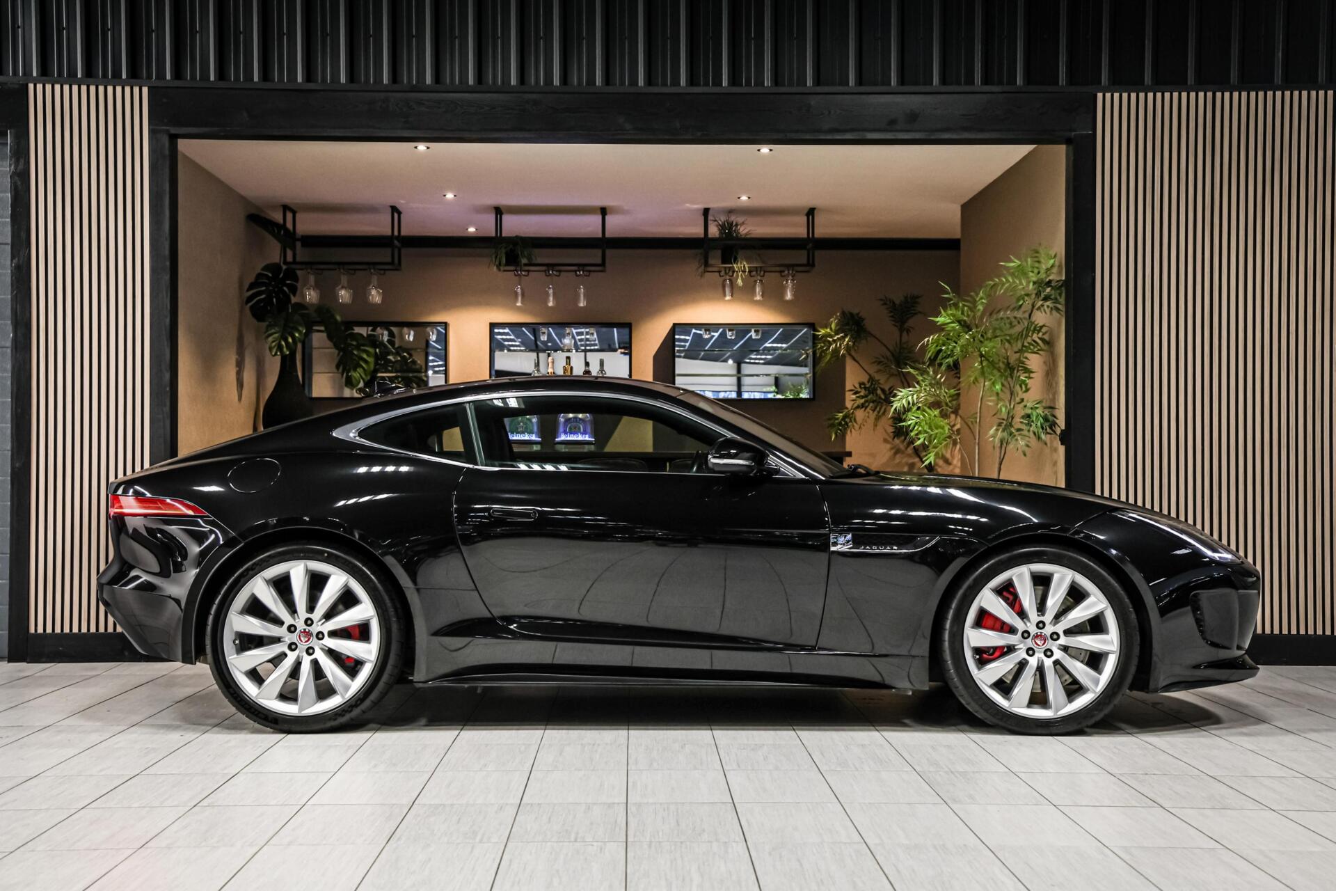 Foto van Jaguar F-type