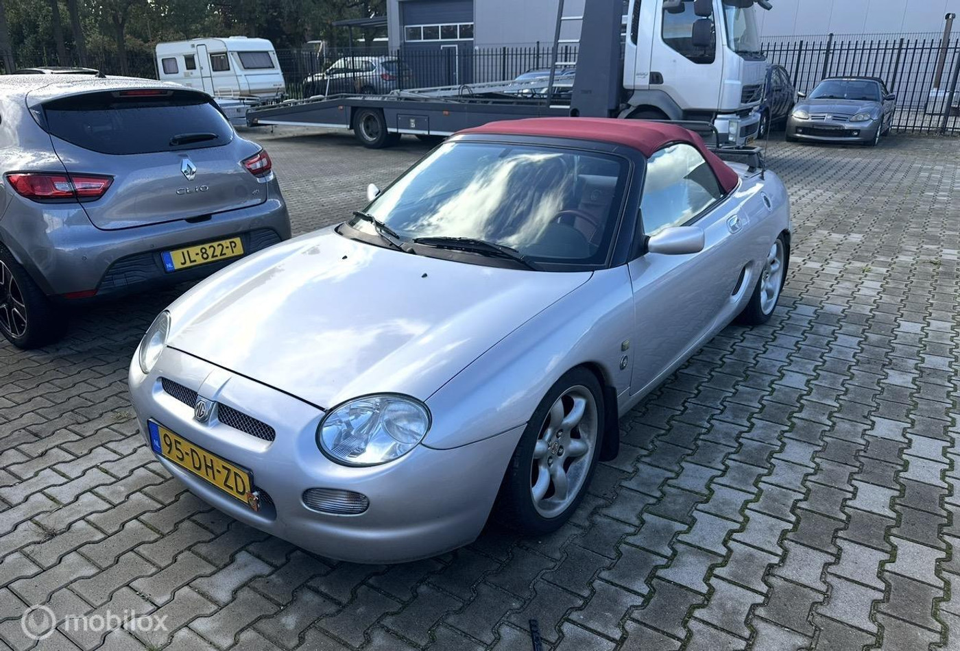 Foto van MG MGF