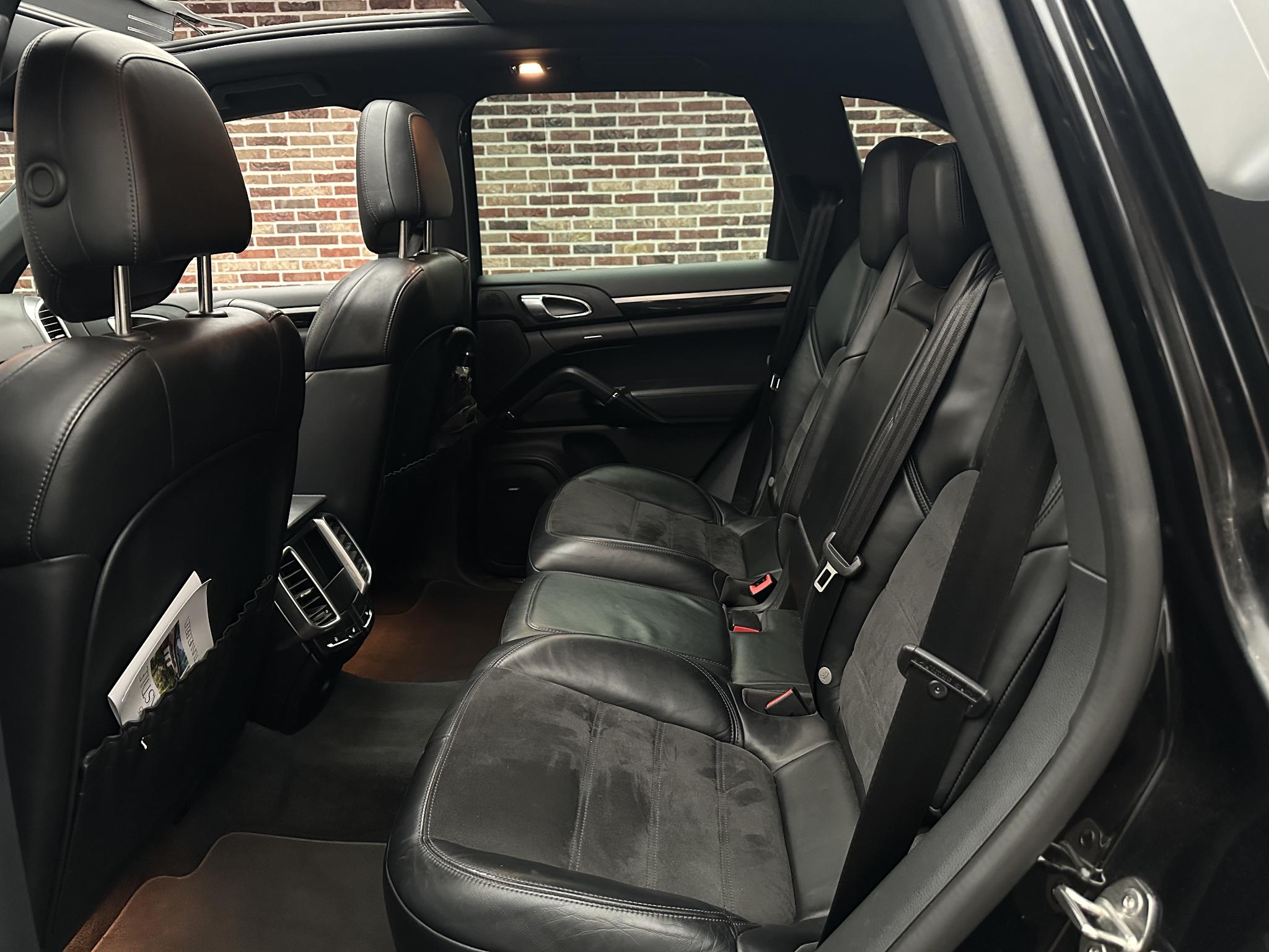 Foto van Porsche Cayenne S E-hybrid