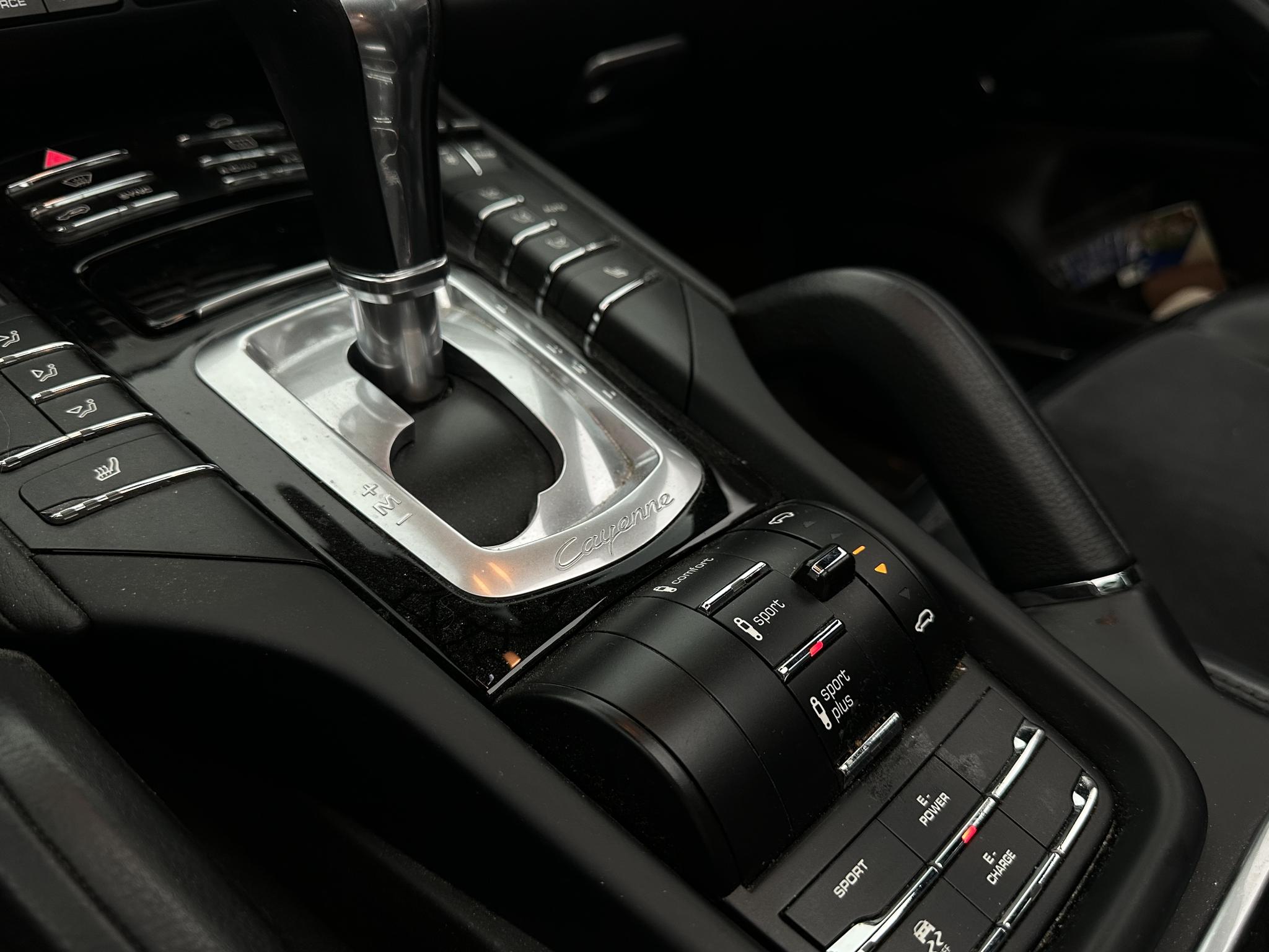 Foto van Porsche Cayenne S E-hybrid