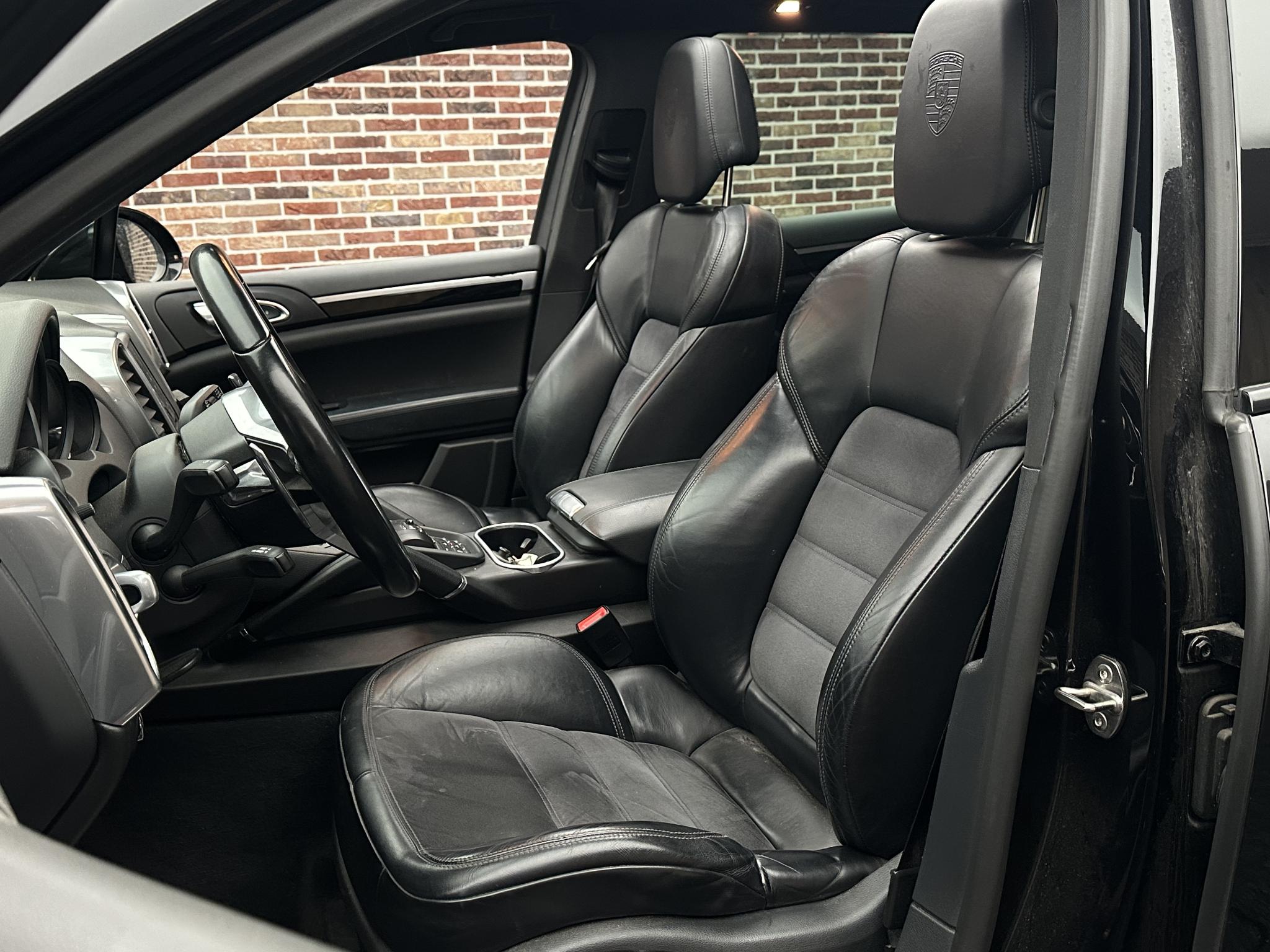 Foto van Porsche Cayenne S E-hybrid