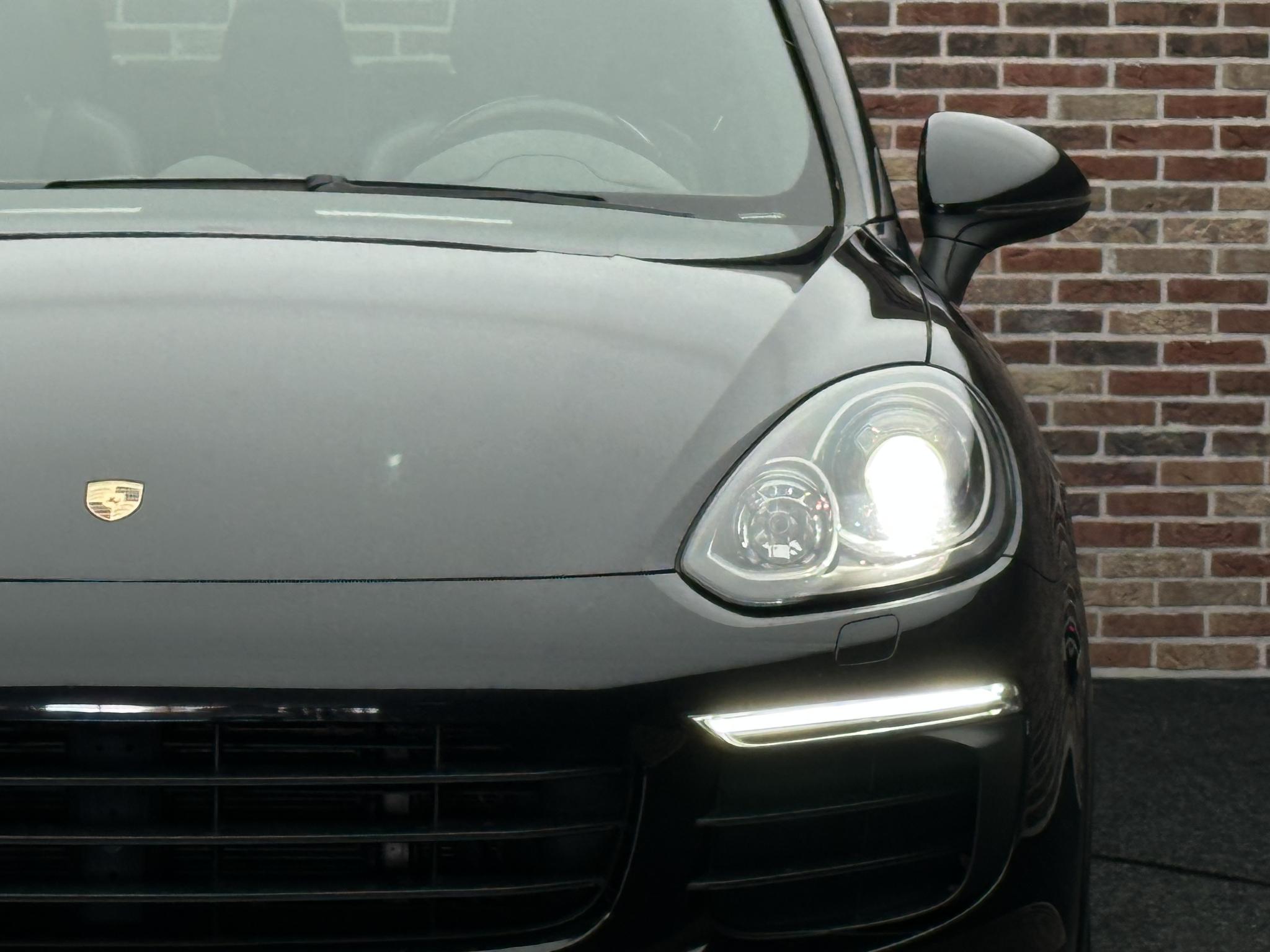 Foto van Porsche Cayenne S E-hybrid