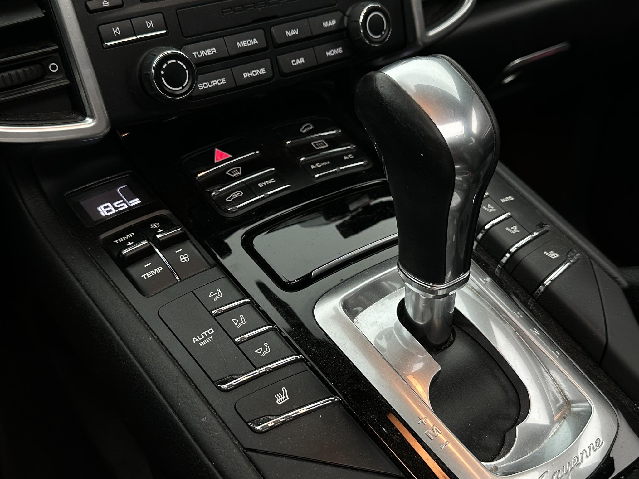 Foto van Porsche Cayenne S E-hybrid