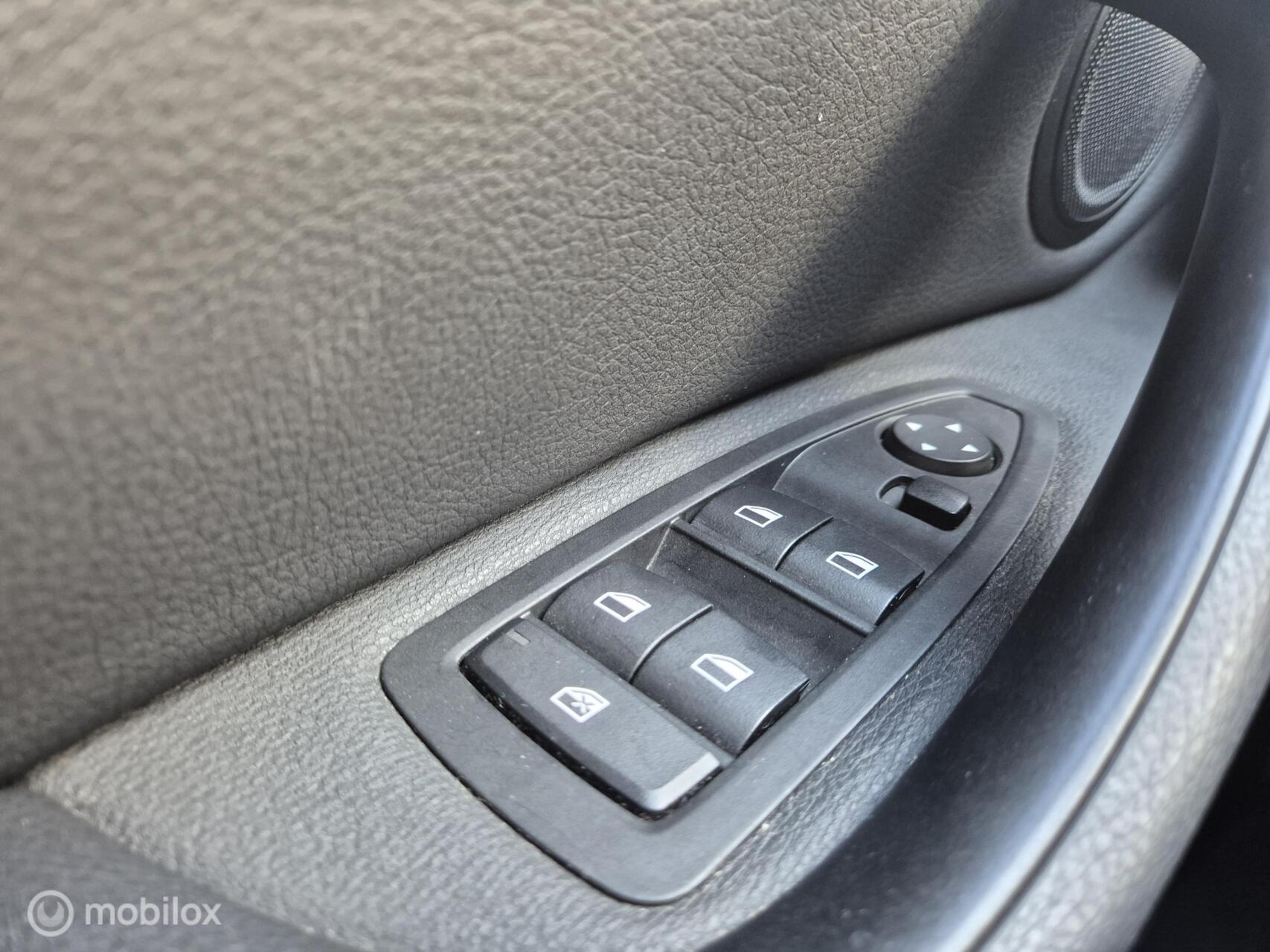 Foto van BMW X1 Sdrive18i