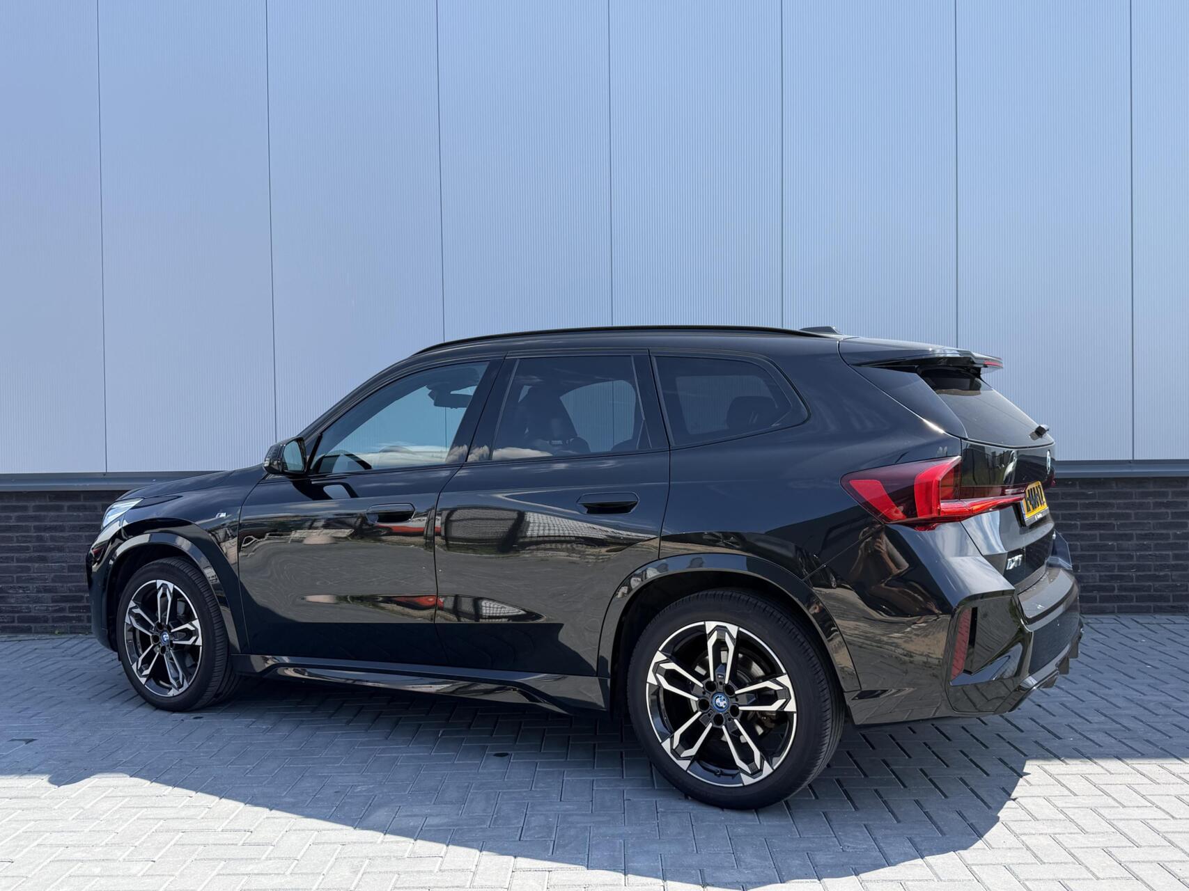 Foto van BMW Ix1 Edrive20