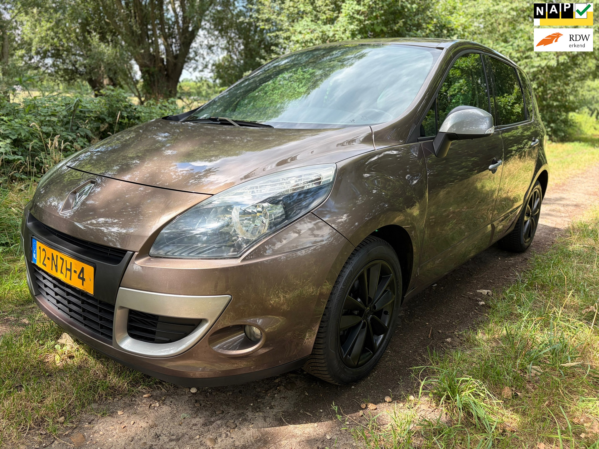 Renault Megane Scenic 1.4 TCE Celsium/Navi/Airco/Cruise/NETTE Auto! 2011 - voorkant