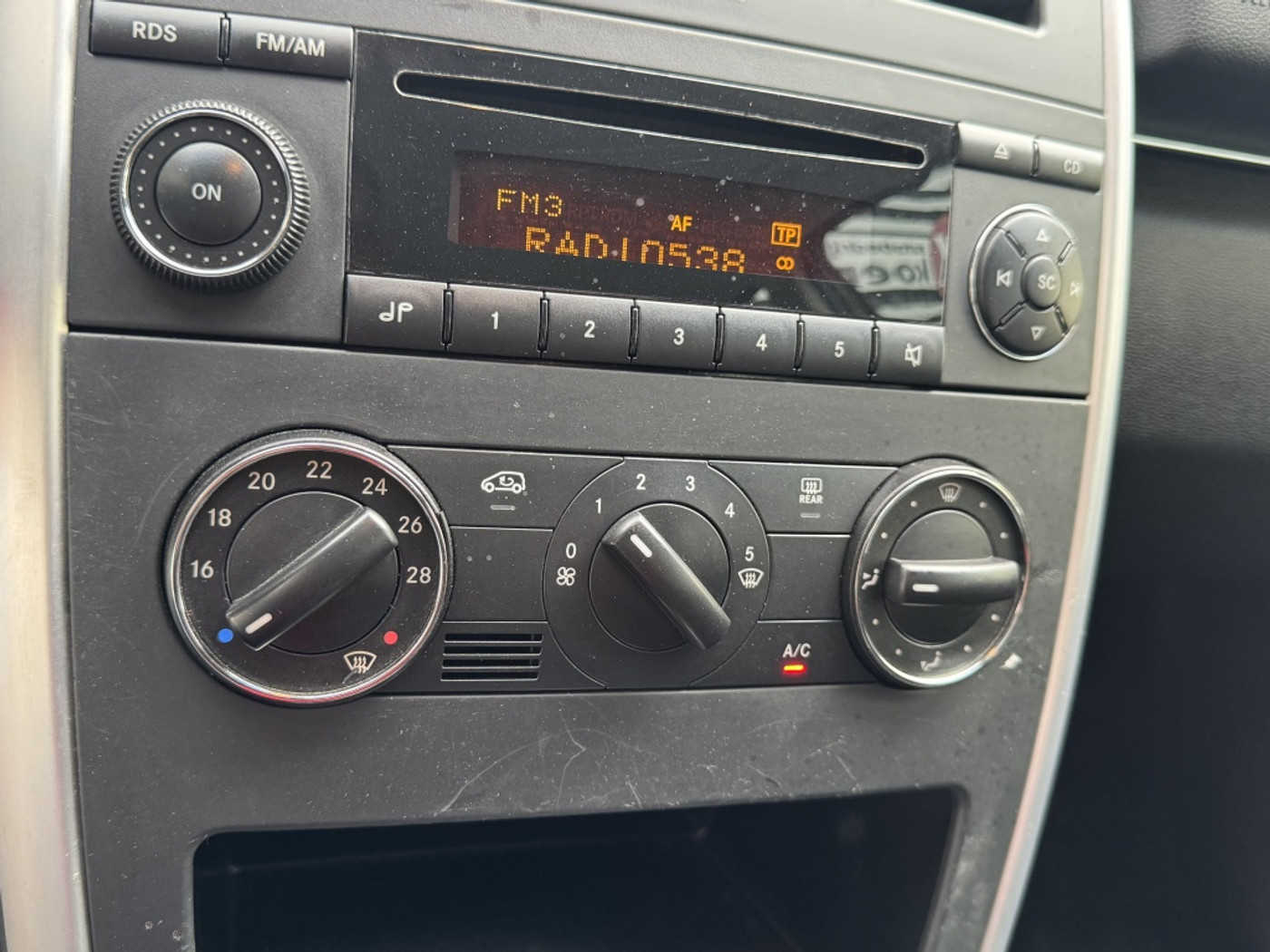 Foto van Mercedes-Benz B 150