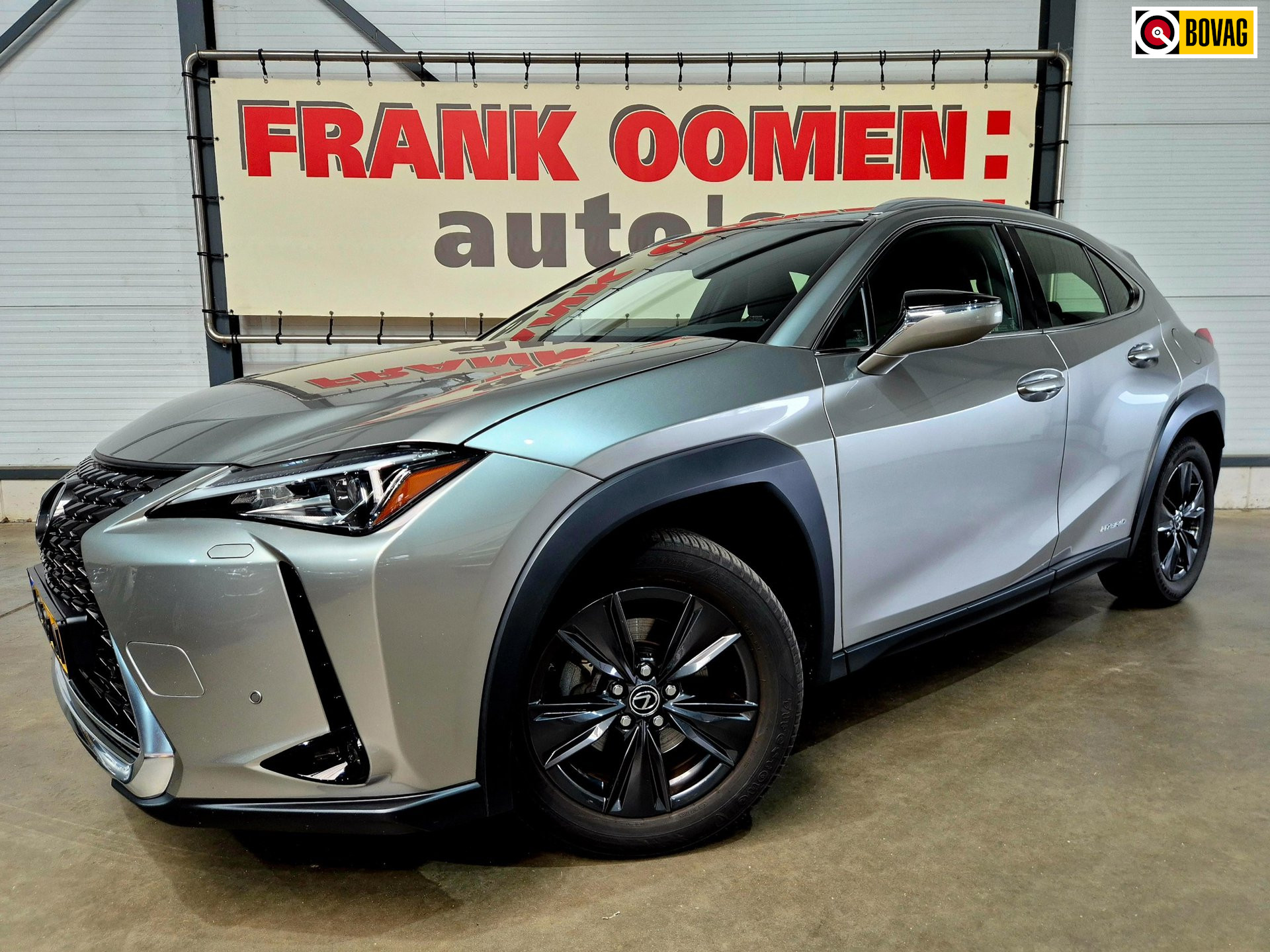Lexus Lexus Ux250h 250h Luxury Line + OH historie|Trekhaak|LED|Keyless|Leder|Adaptive cruise|Climate|Navi|Apple|Android|Dodehoek|Camera|PDC 2022 - voorkant