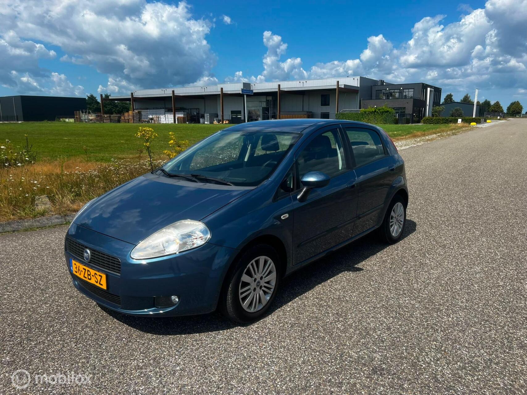 Fiat Fiat Punto 1.4 Airco / Cruise / 5 deurs / APK / NAP 2007 - voorkant