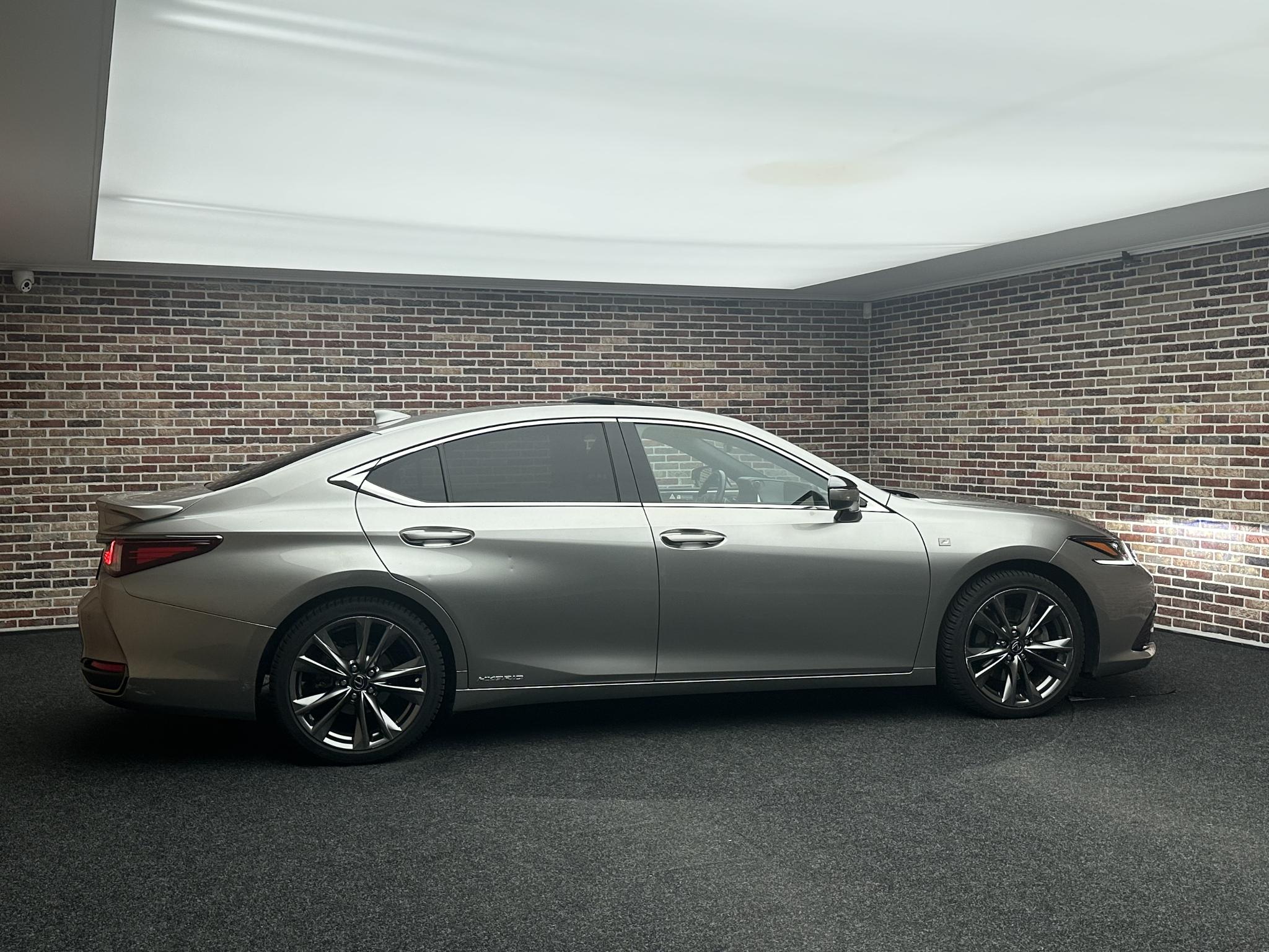 Foto van Lexus Lexus Es300h