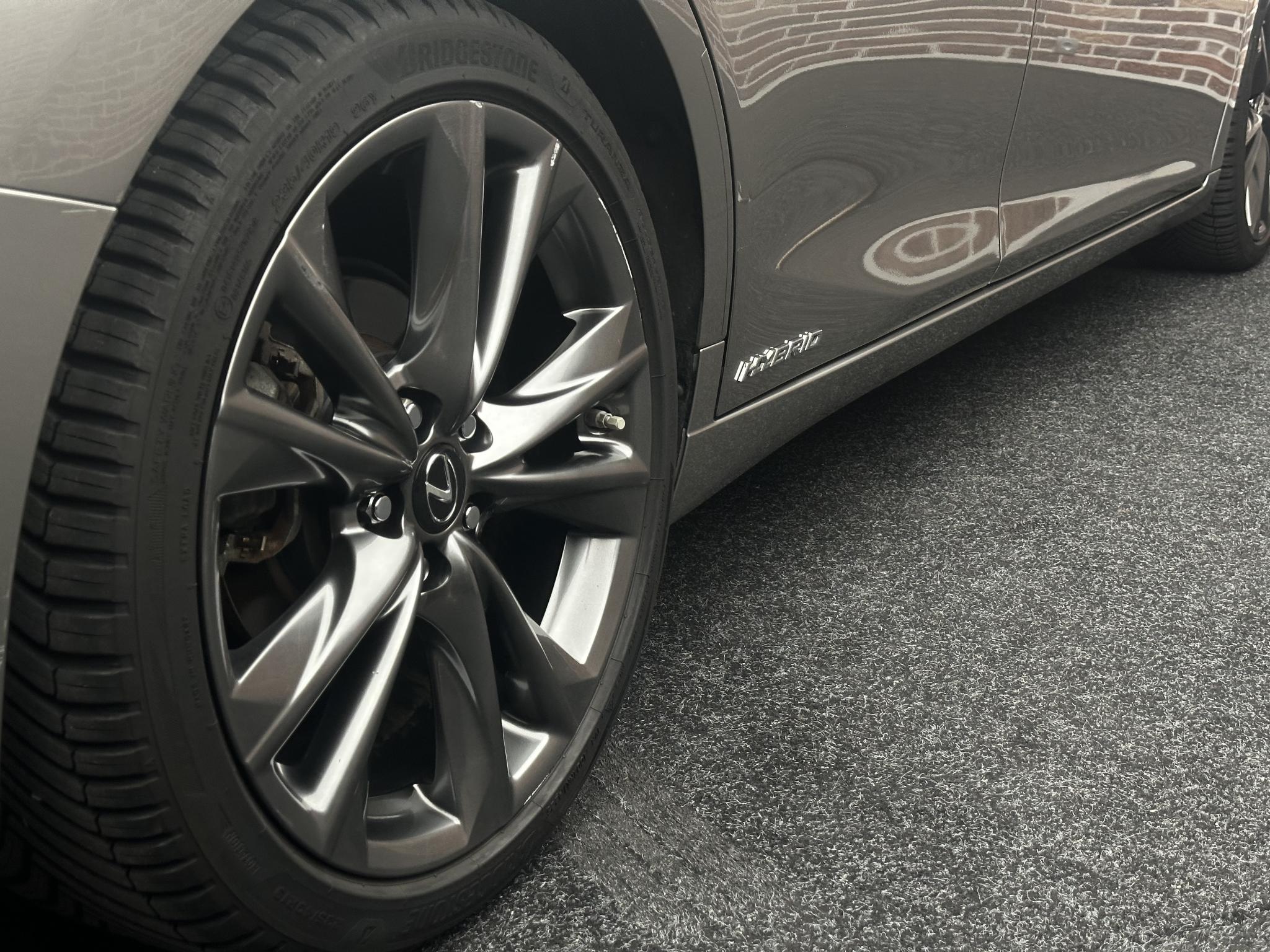 Foto van Lexus Lexus Es300h