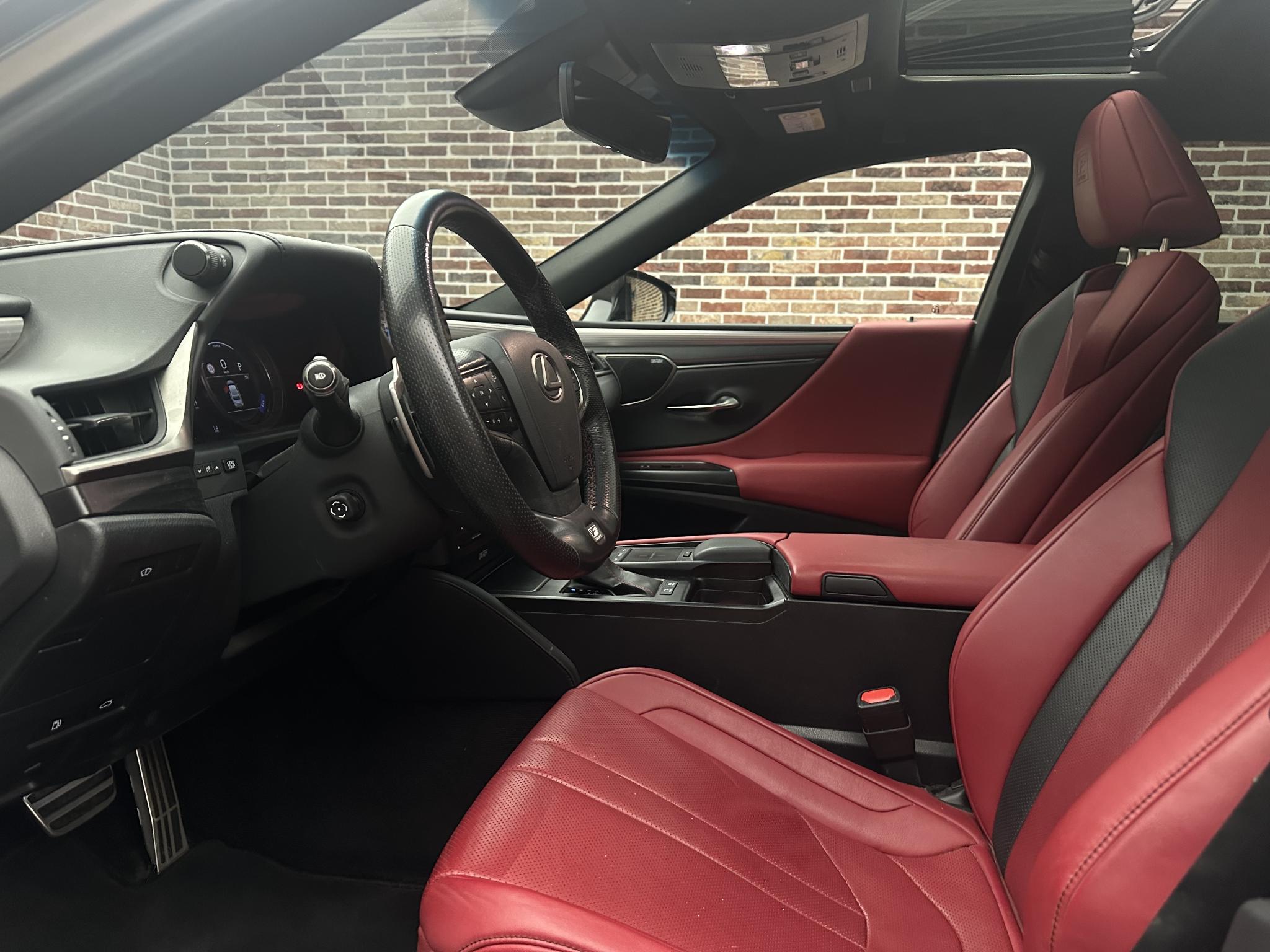 Foto van Lexus Lexus Es300h