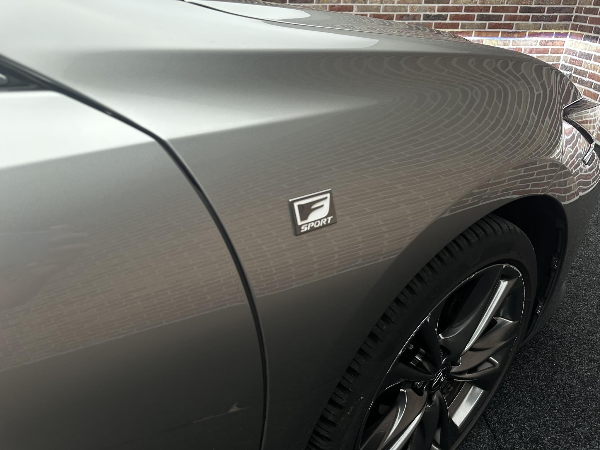 Foto van Lexus Lexus Es300h