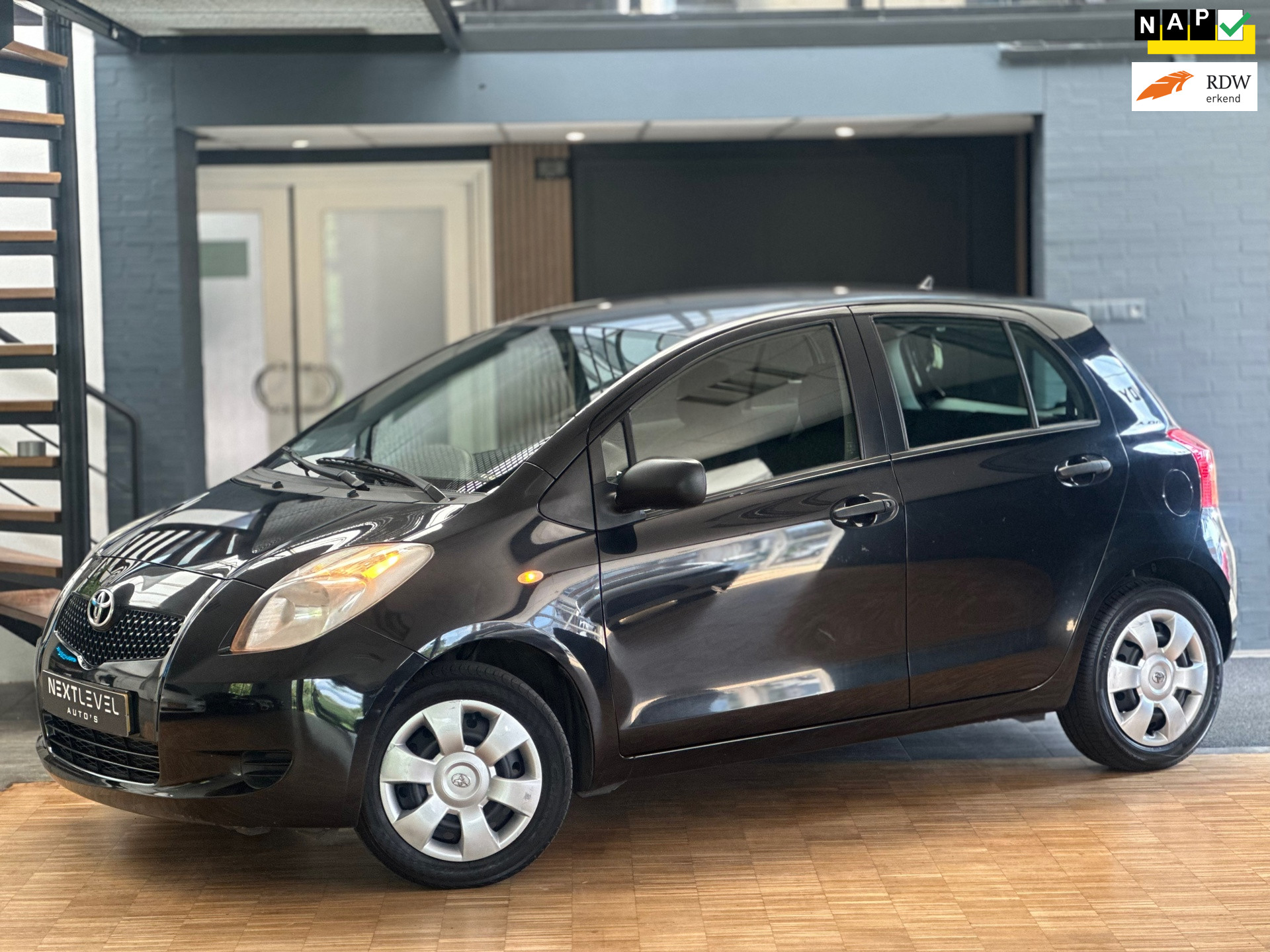Toyota Toyota Yaris 1.3 VVTi Terra APK Trekhaak Airco 2006 - voorkant