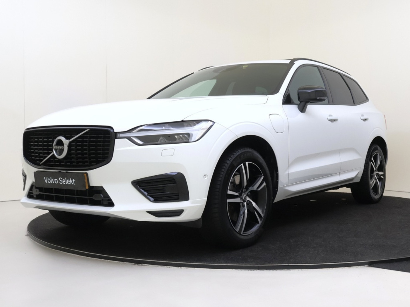 Volvo Xc60 T8 R-Design | 360° Camera | Panoramadak | Head-Up | BLIS | 2020 - voorkant