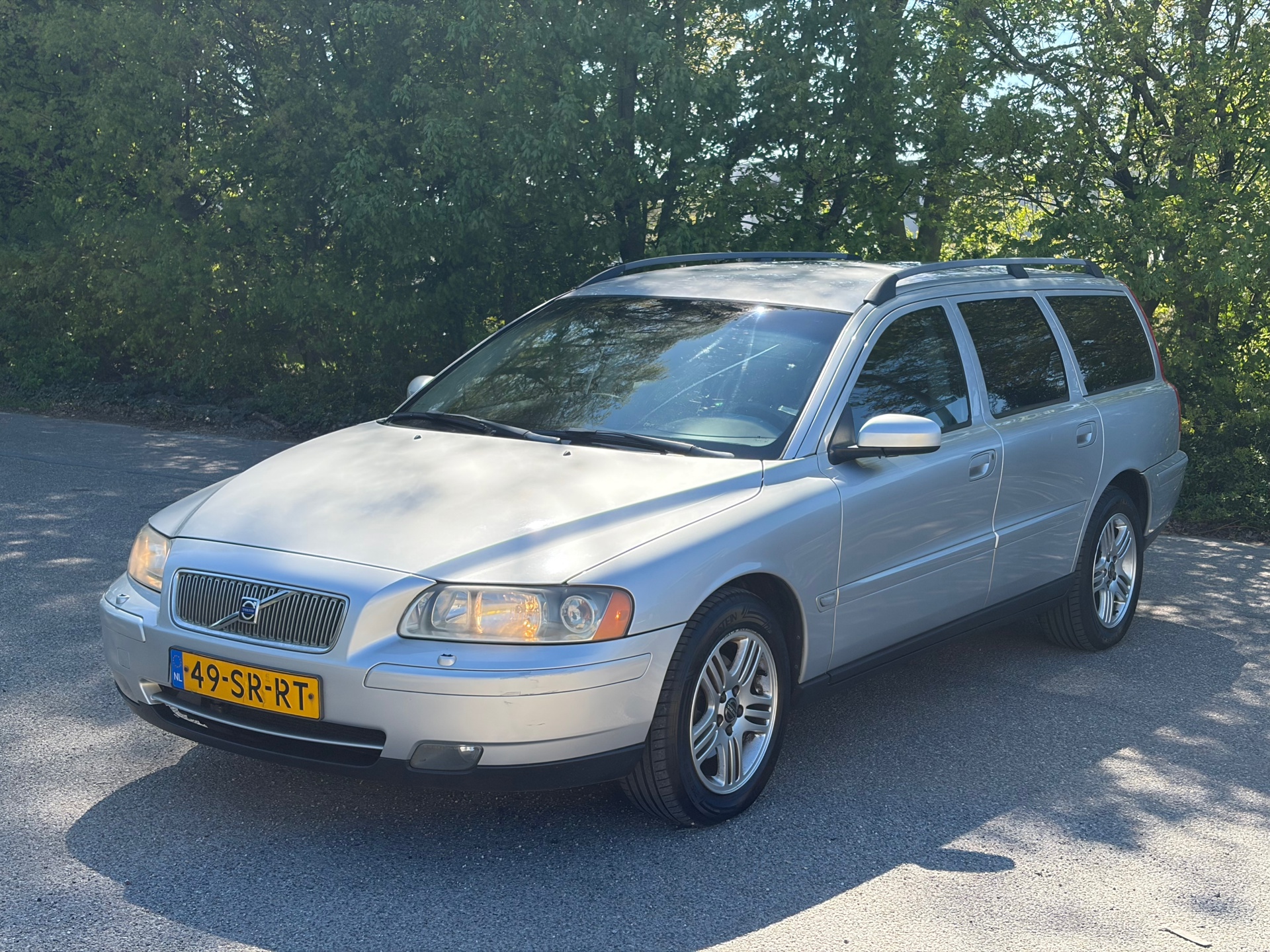 Volvo V70 2.4 Edition II APK 1-2027! Airco! Automaat! Leder! 2006 - voorkant