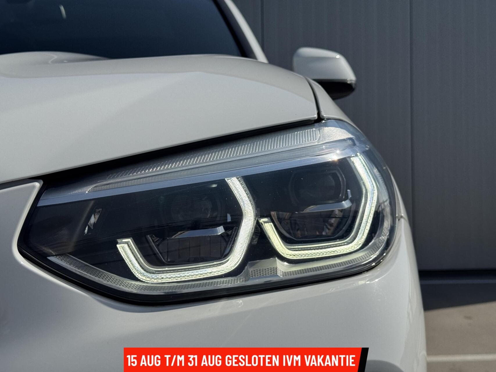 Foto van BMW X3 Xdrive20i