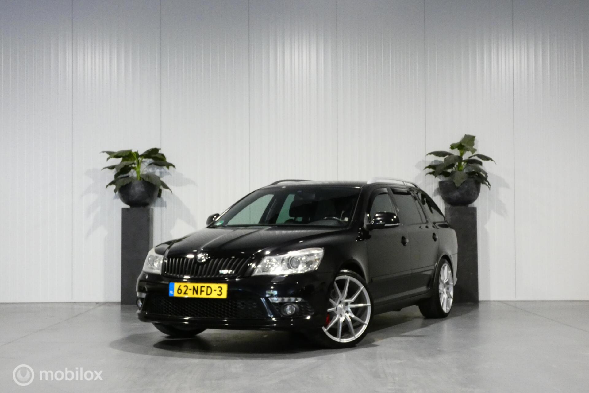 Skoda Octavia 2.0 TFSI RS automaat trekhaak 2010 - voorkant